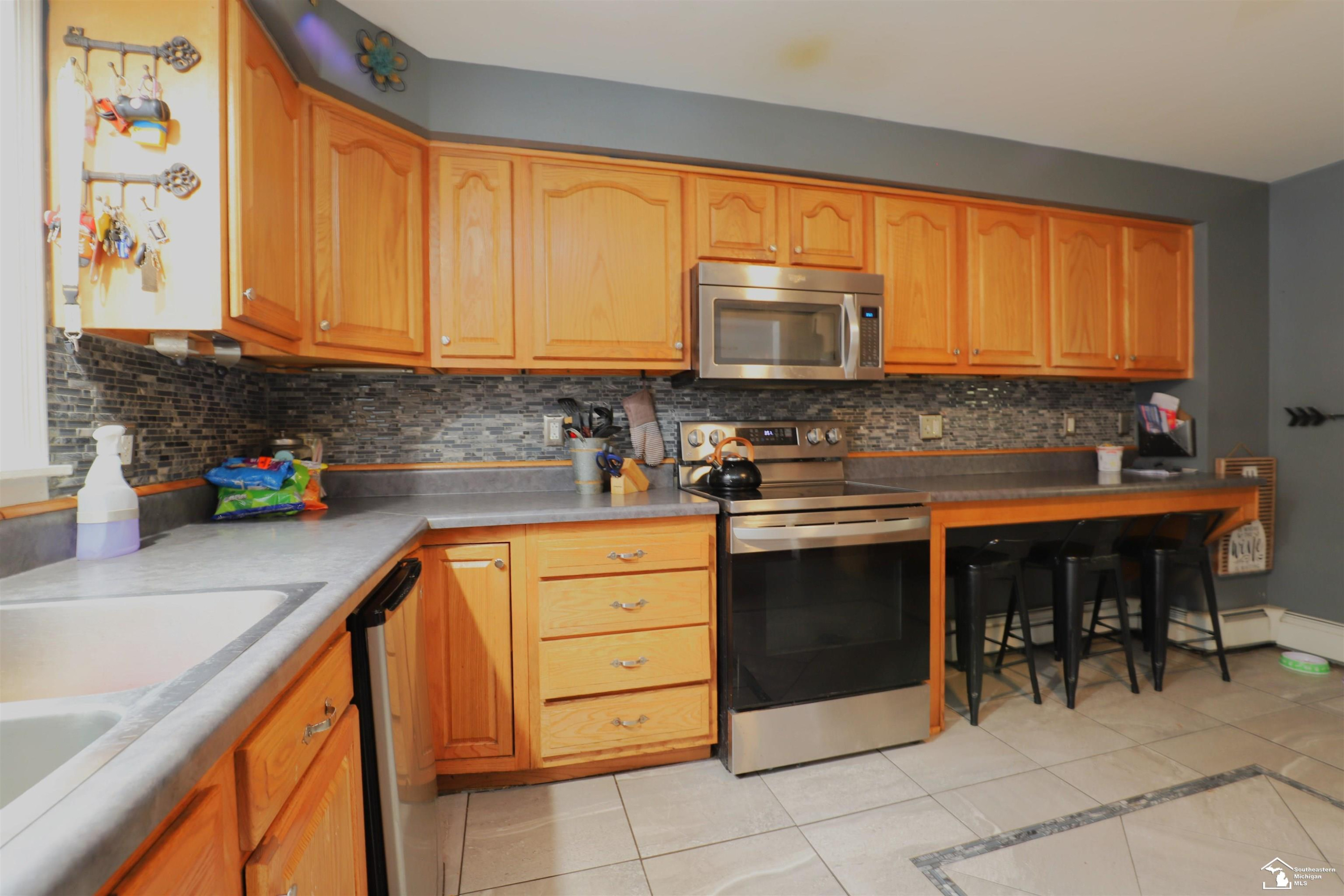 4940 Onway Drive, MI 49267 — Photo 17