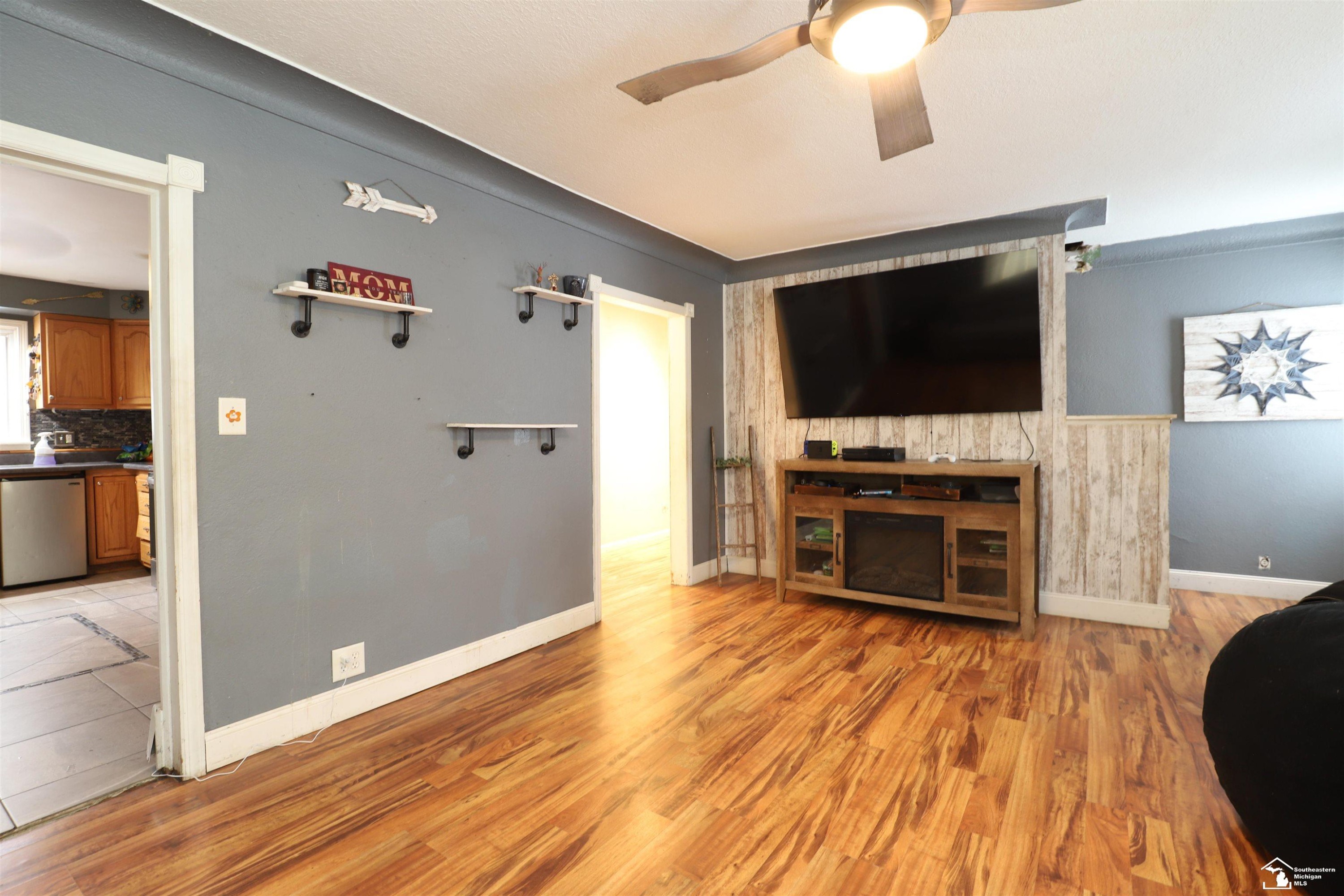 4940 Onway Drive, MI 49267 — Photo 24