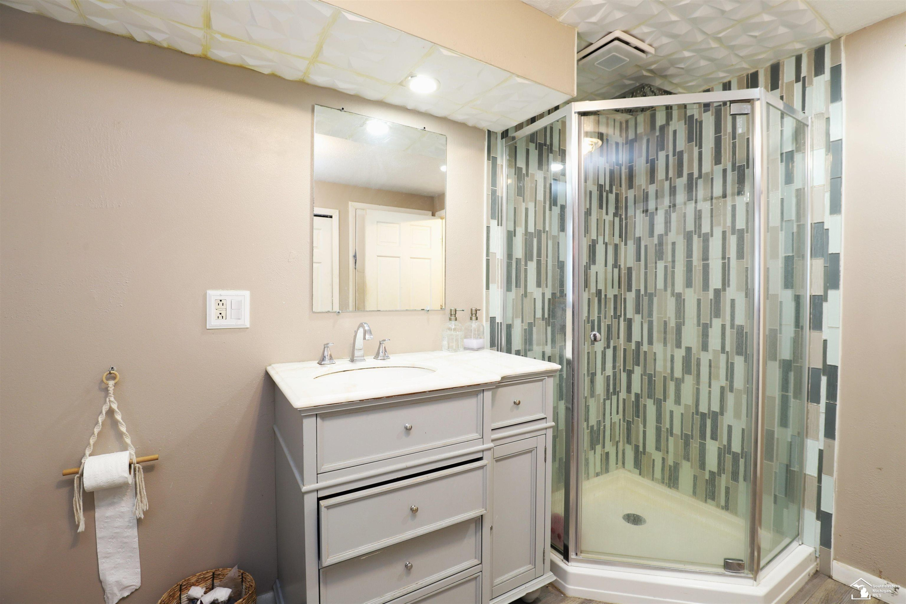 4940 Onway Drive, MI 49267 — Photo 26