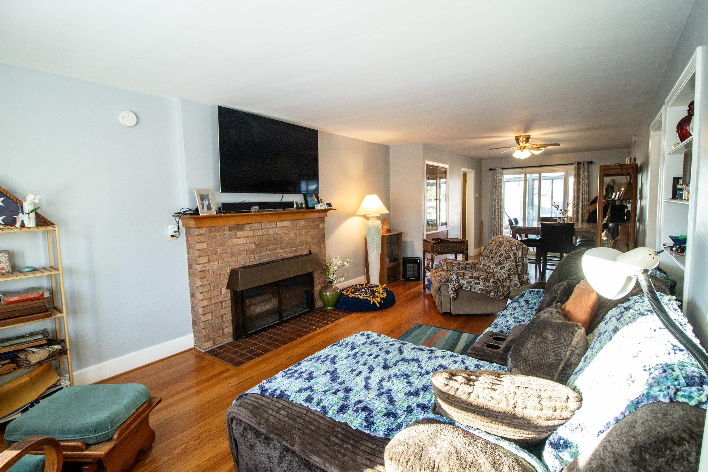 610 S Front Street, Chesaning, MI 48616 — Photo 2
