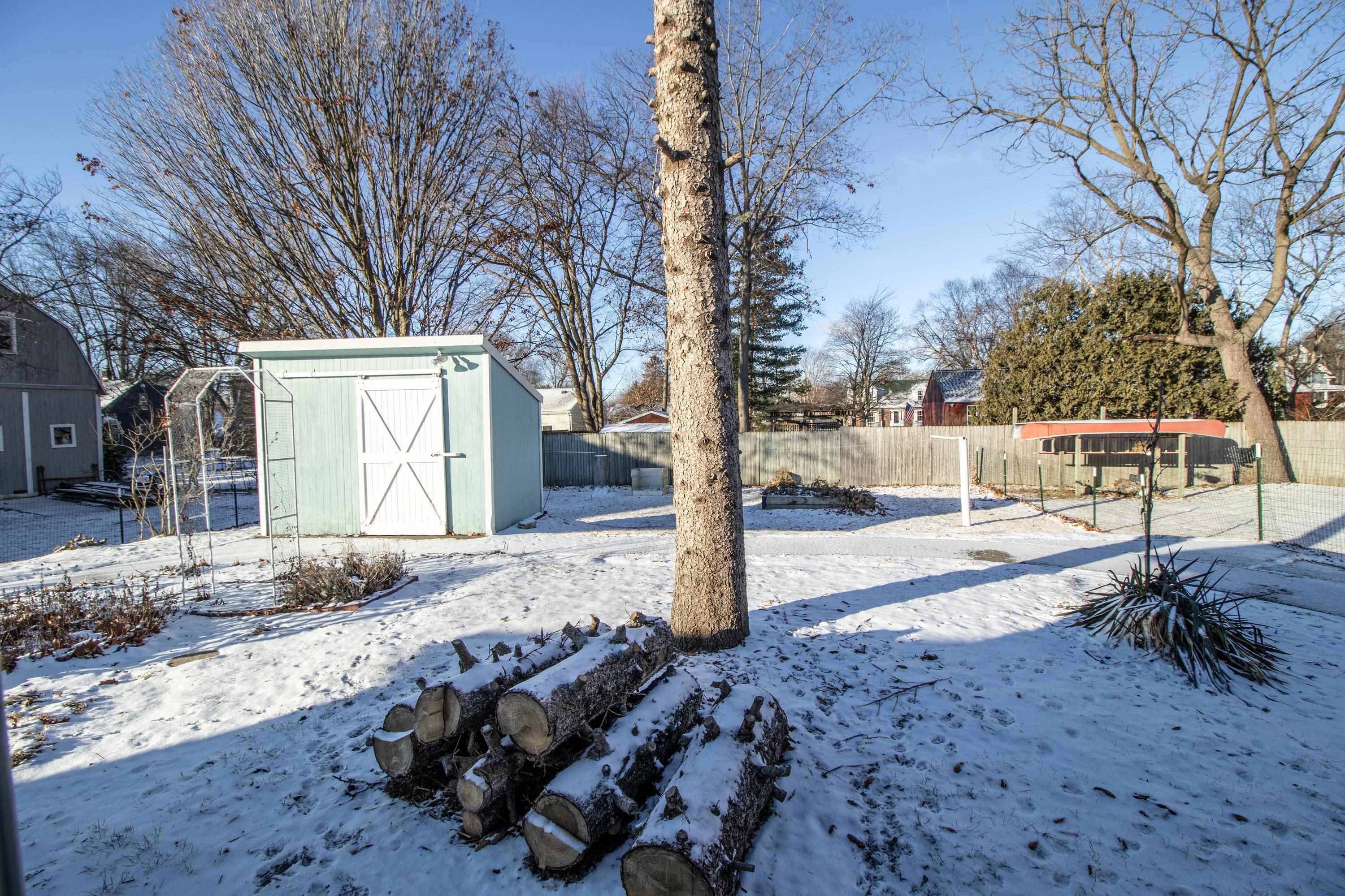 610 S Front Street, Chesaning, MI 48616 — Photo 31