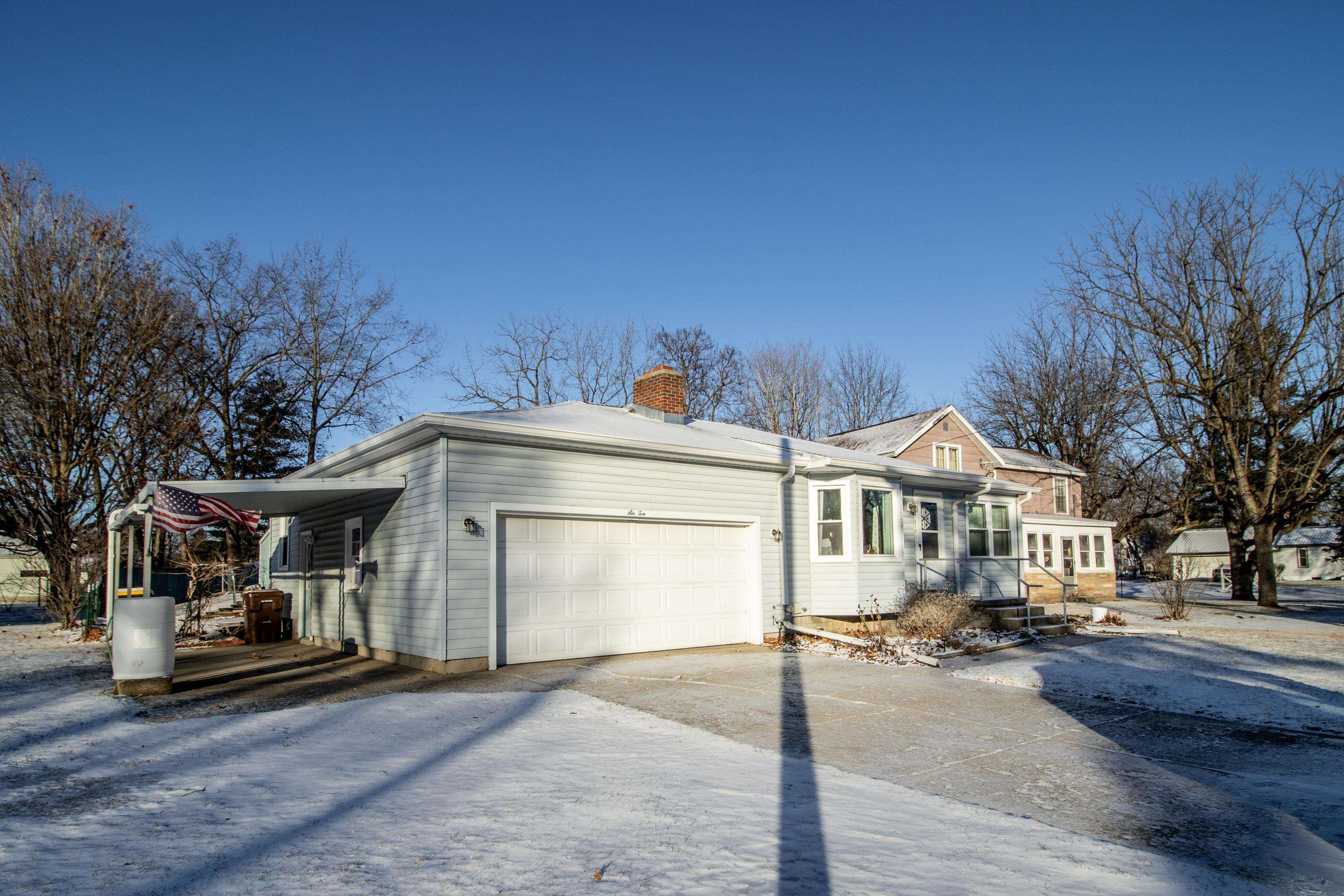 610 S Front Street, Chesaning, MI 48616 — Photo 34