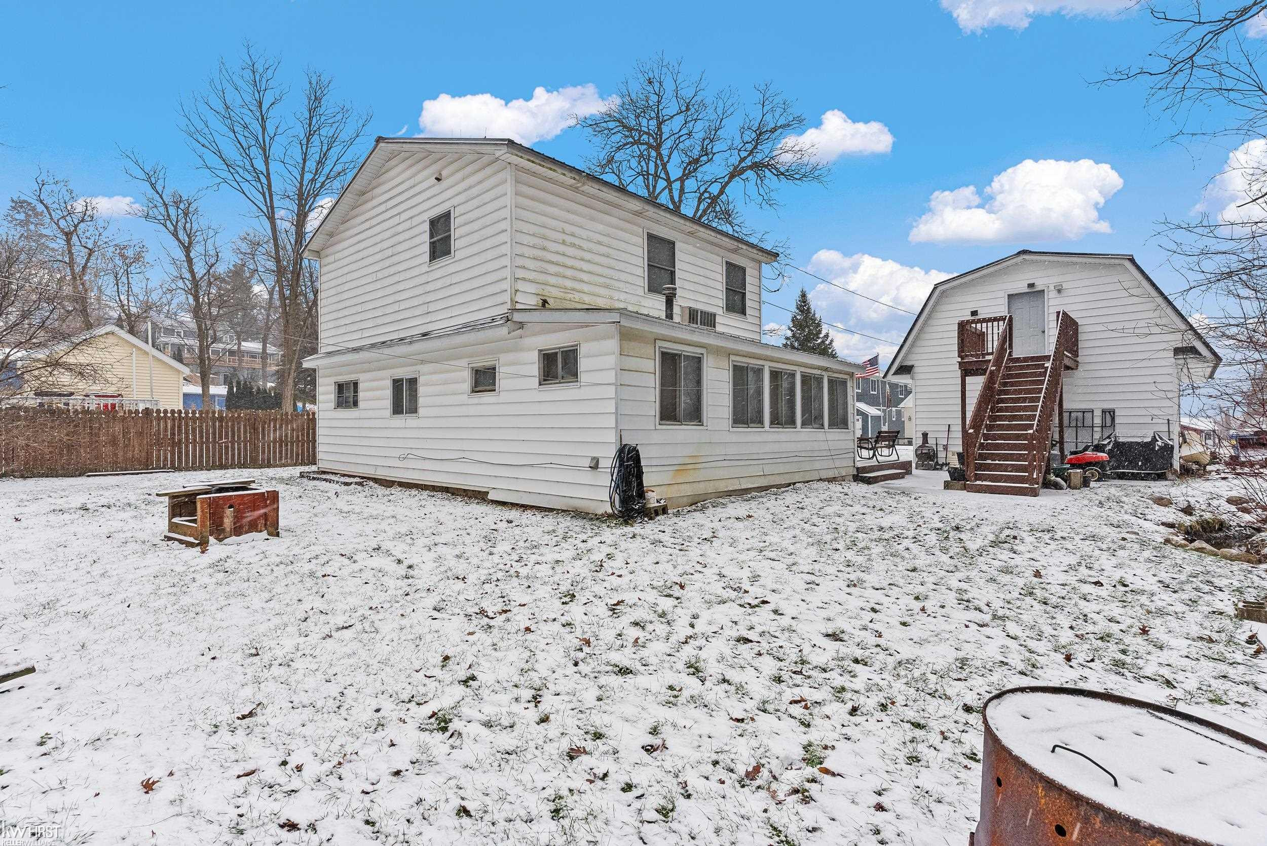 10528 Lake Shore Drive, Fenton, MI 48430 — Photo 5