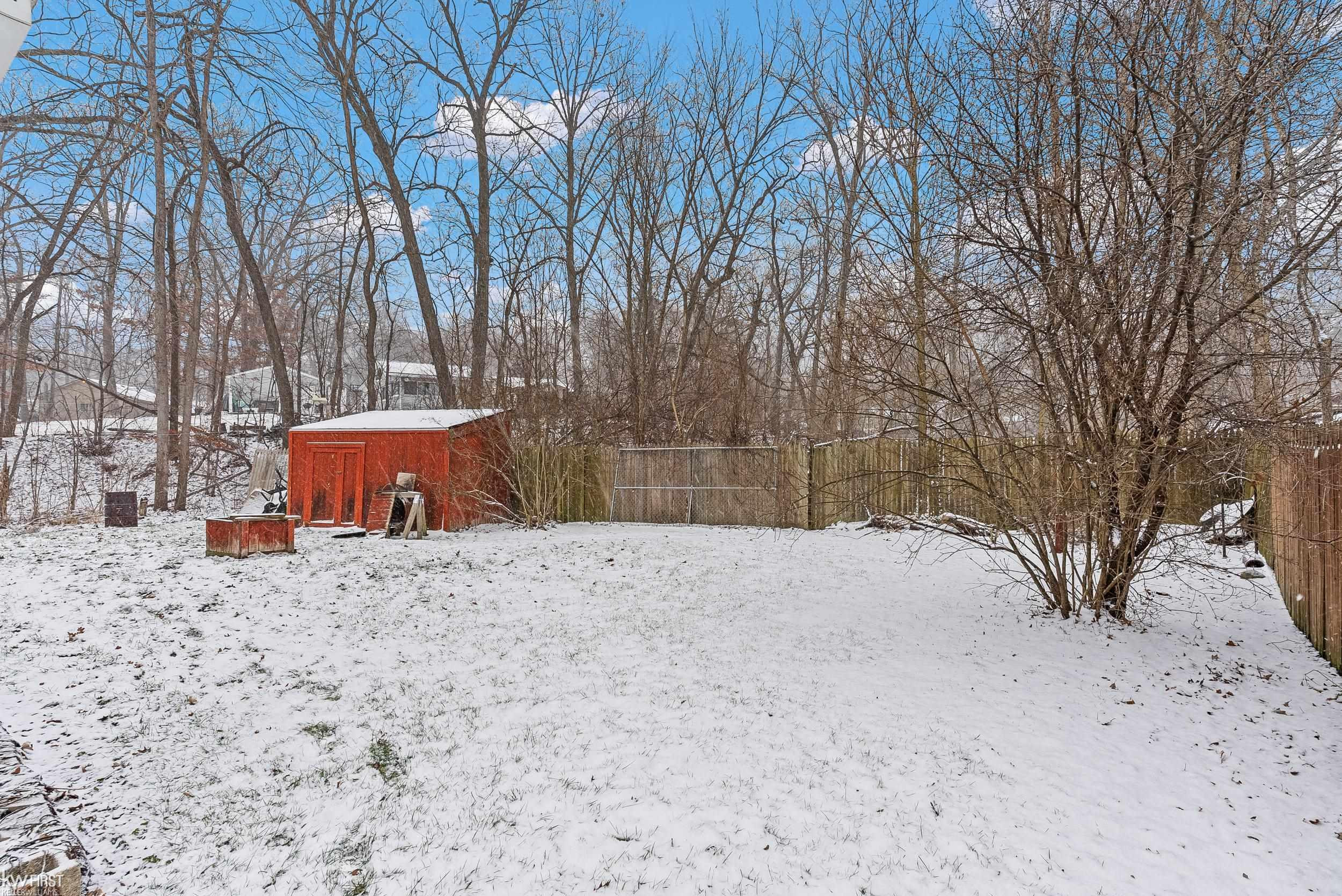 10528 Lake Shore Drive, Fenton, MI 48430 — Photo 7