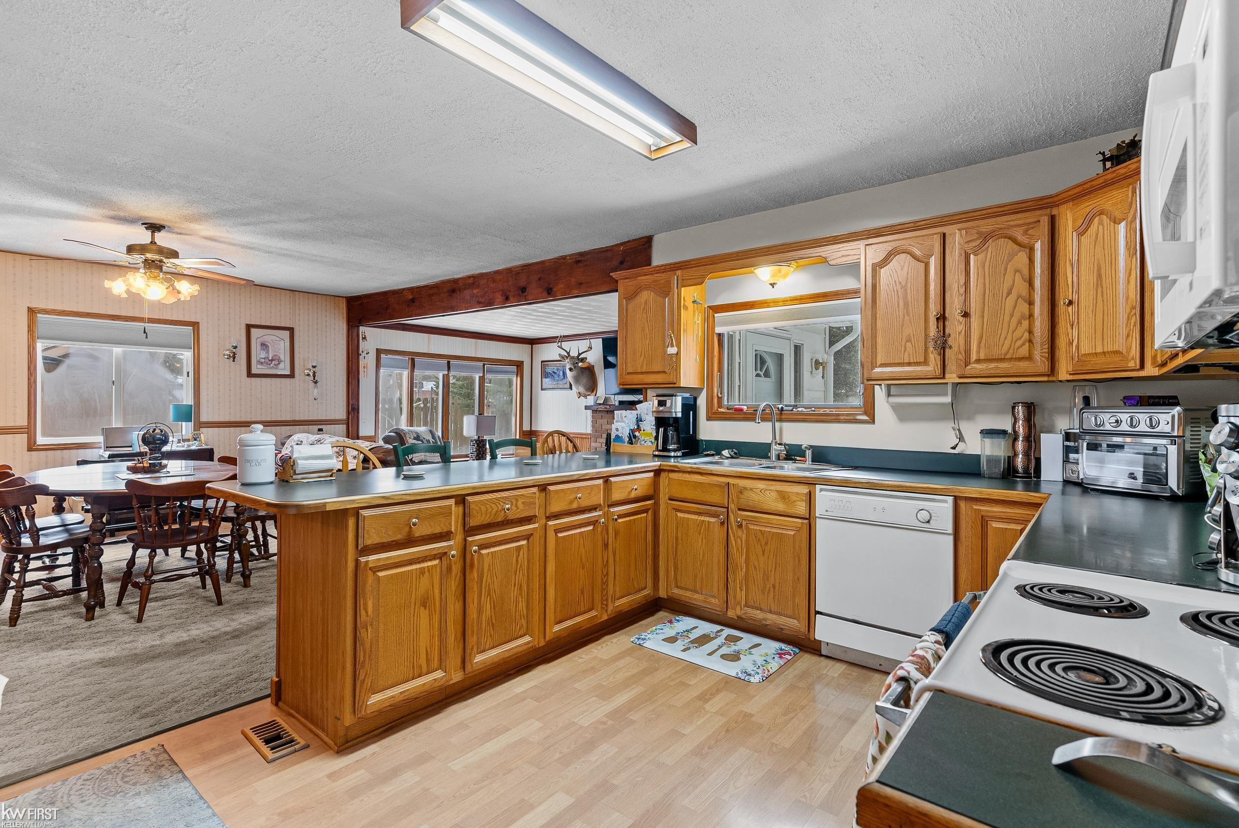 10528 Lake Shore Drive, Fenton, MI 48430 — Photo 13