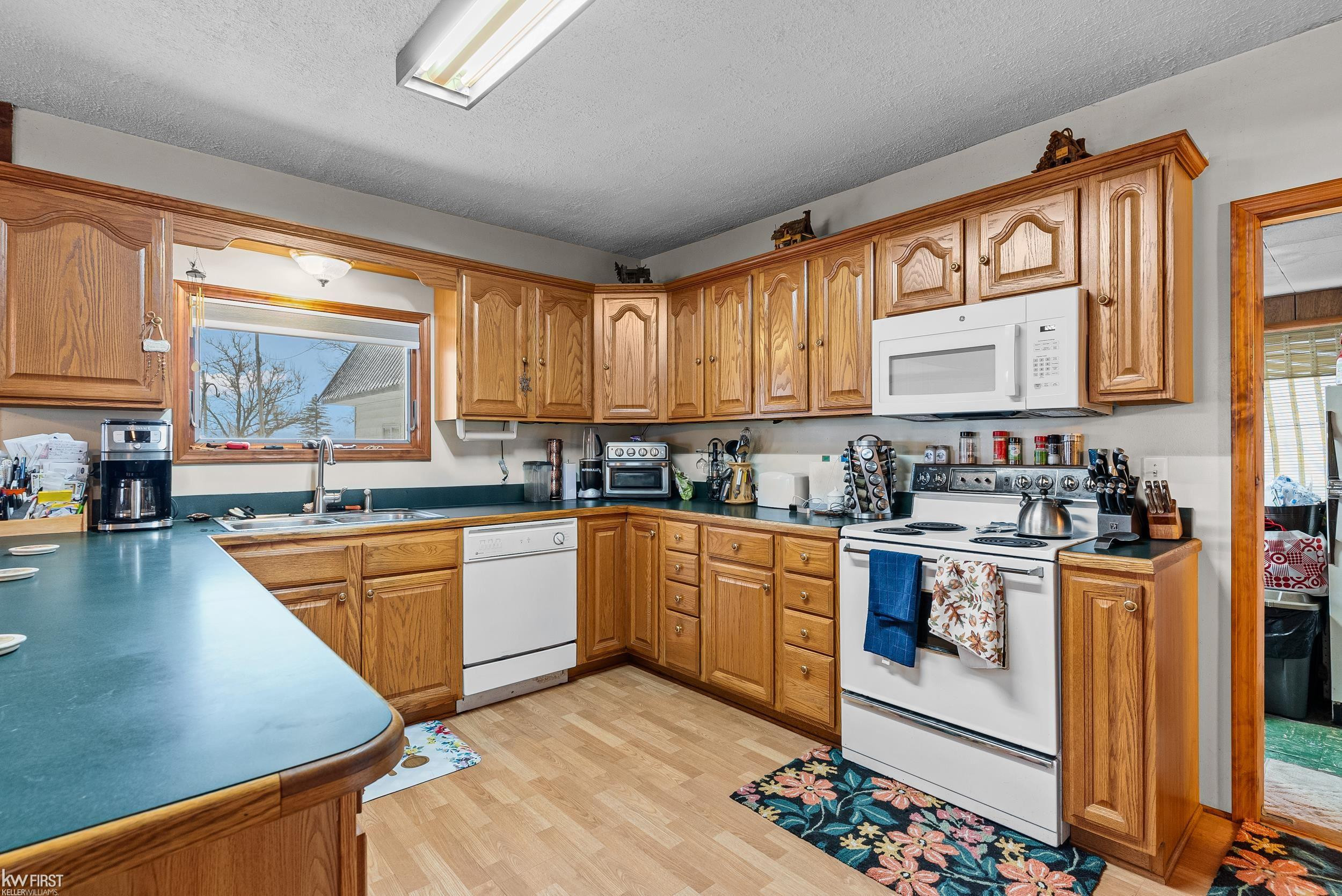 10528 Lake Shore Drive, Fenton, MI 48430 — Photo 15