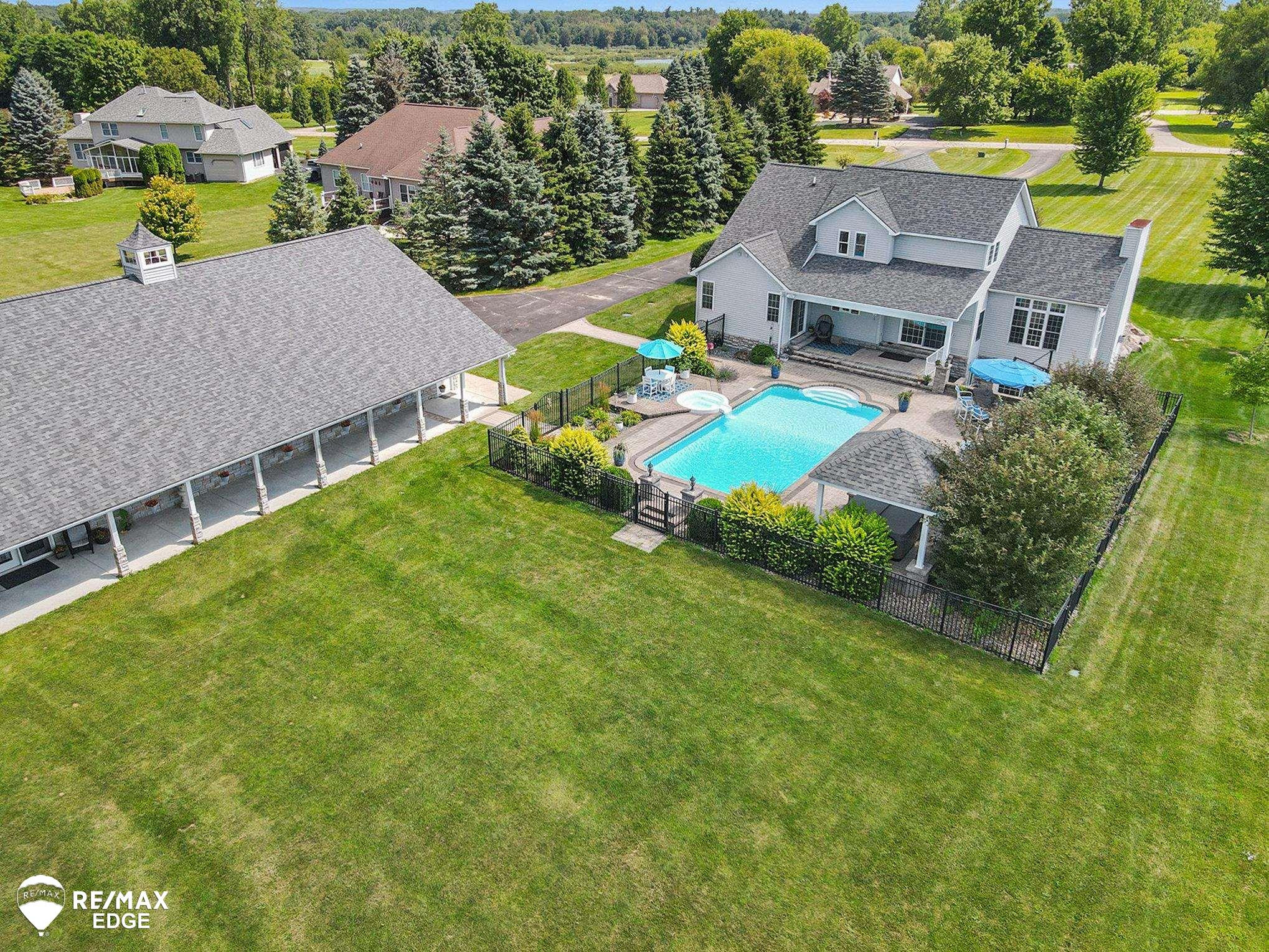 1077 Christine Drive, Lapeer, MI 48446 — Photo 10