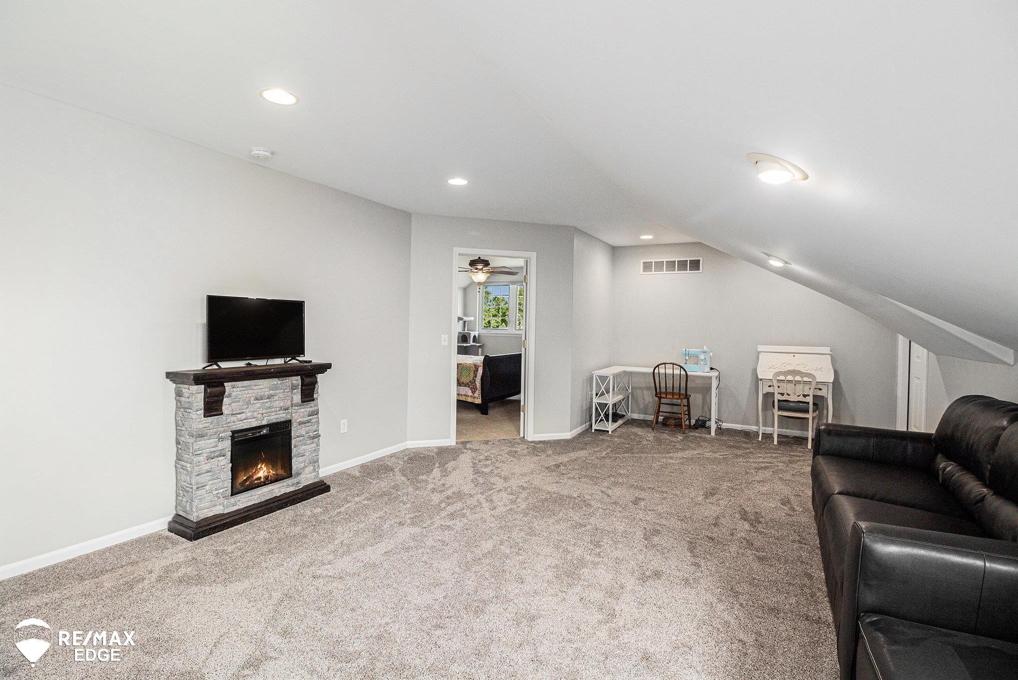 1077 Christine Drive, Lapeer, MI 48446 — Photo 23