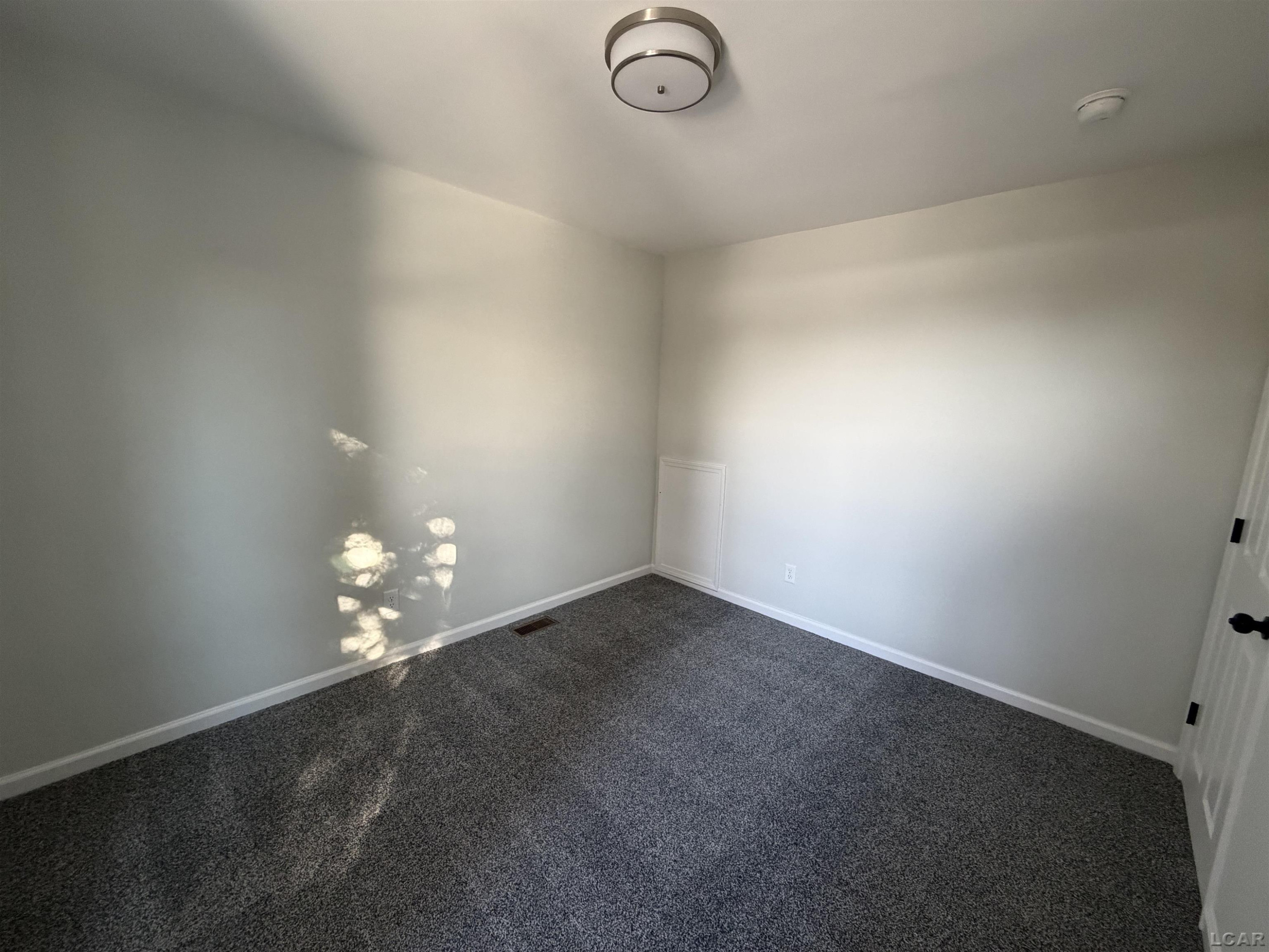 1084 Loren Road, Adrian, MI 49221 — Photo 12