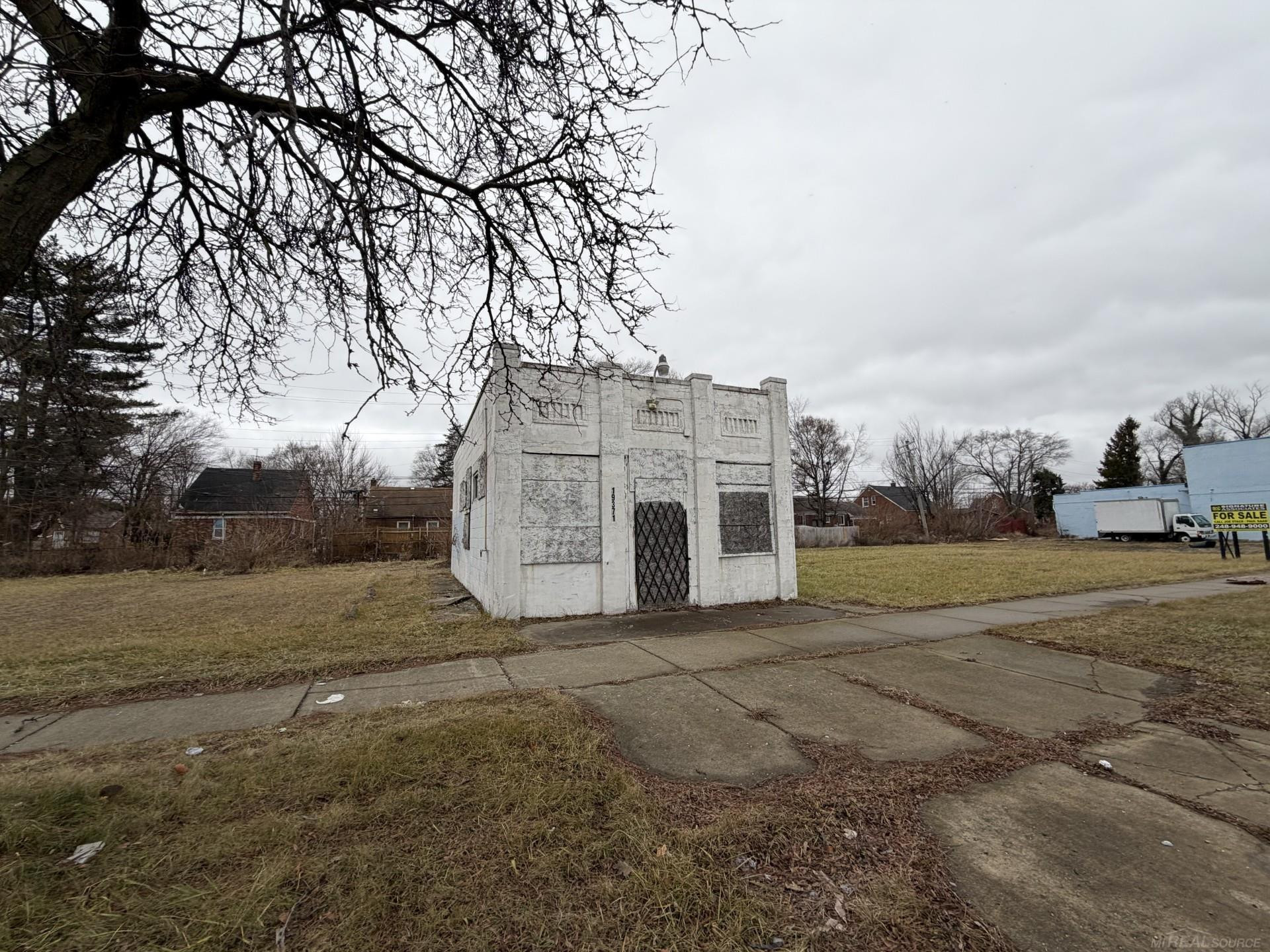 19371 VAN DYKE Street, Detroit, MI 48234