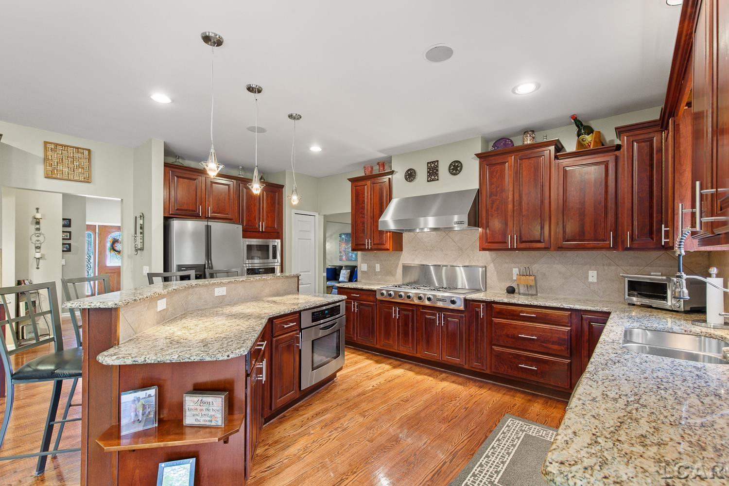 13000 Riviera Court, South Lyon, MI, 48178