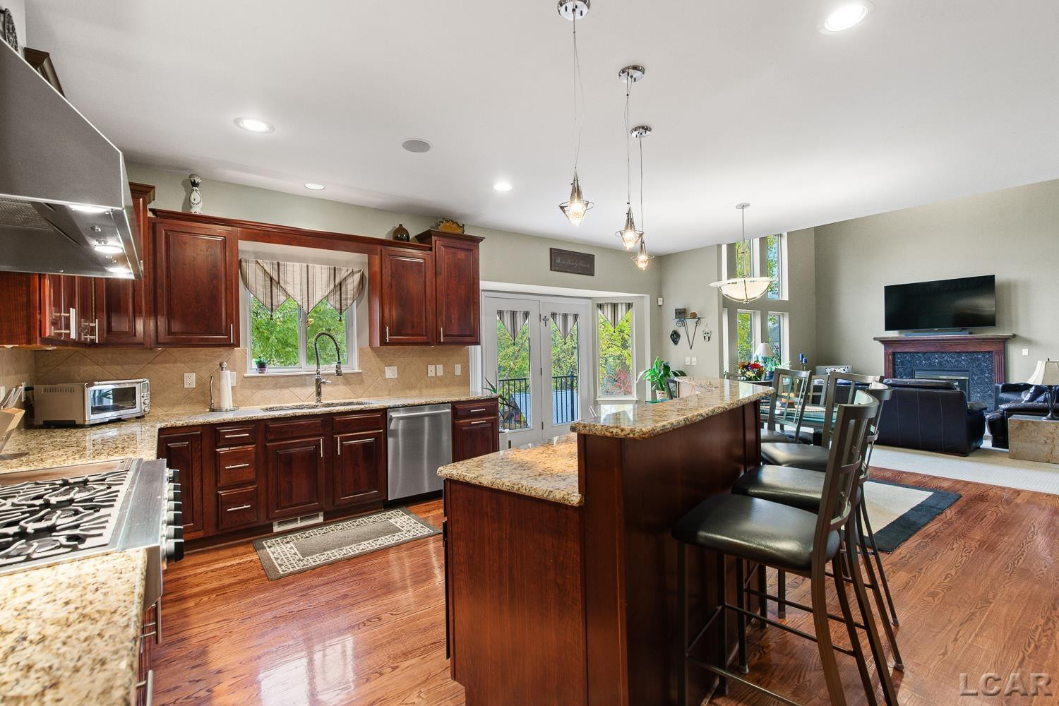 13000 Riviera Court, South Lyon, MI, 48178