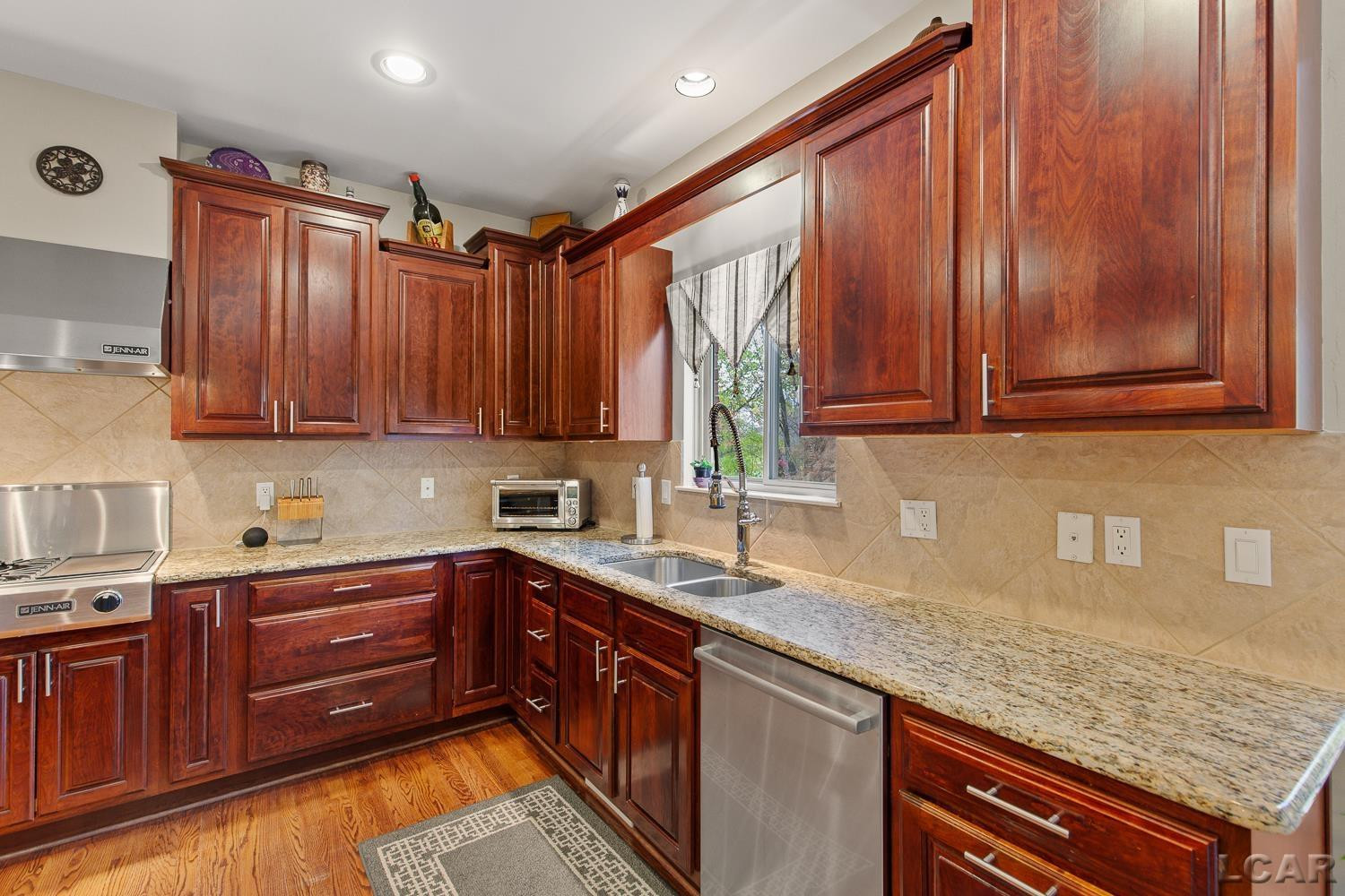 13000 Riviera Court, South Lyon, MI, 48178