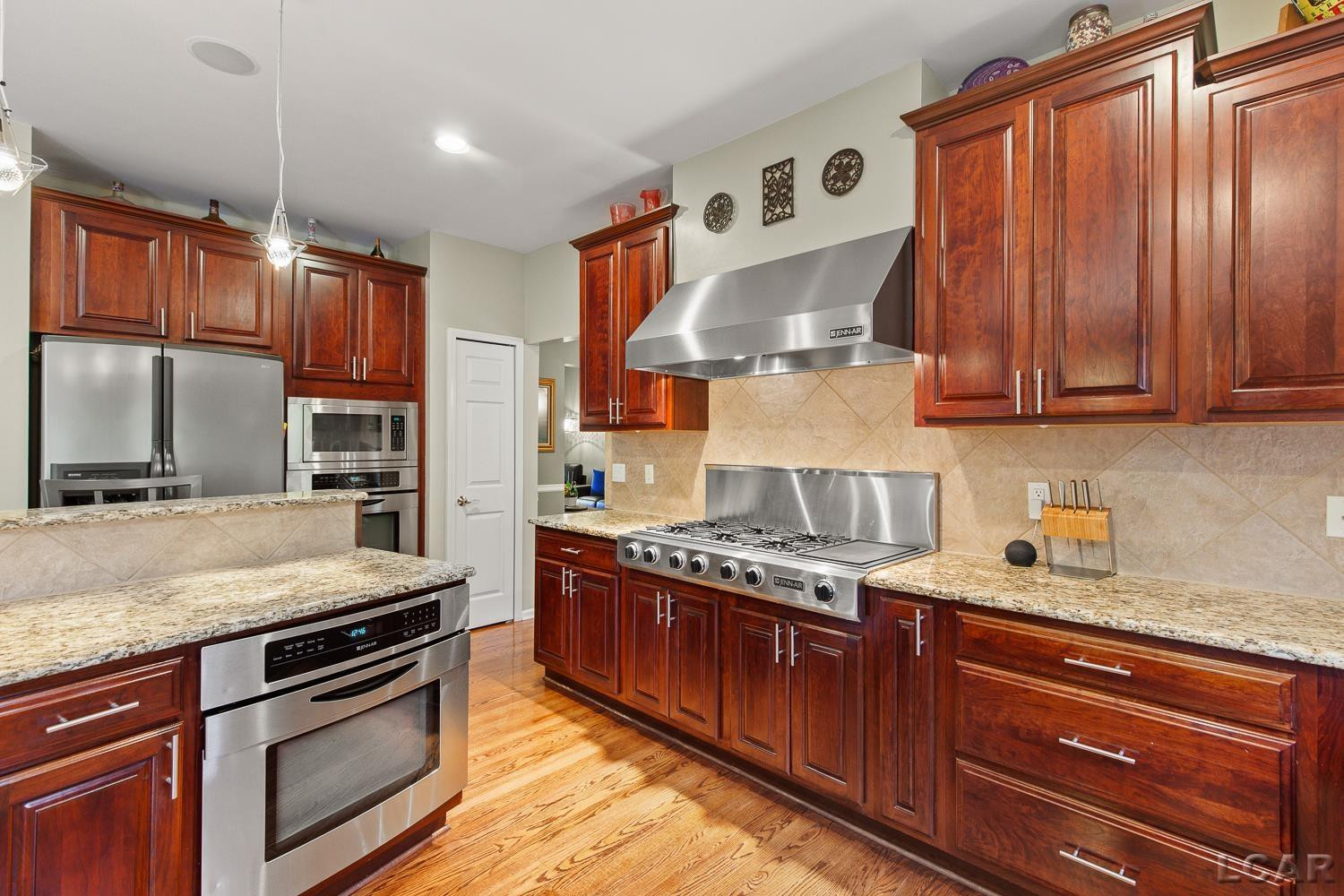 13000 Riviera Court, South Lyon, MI, 48178