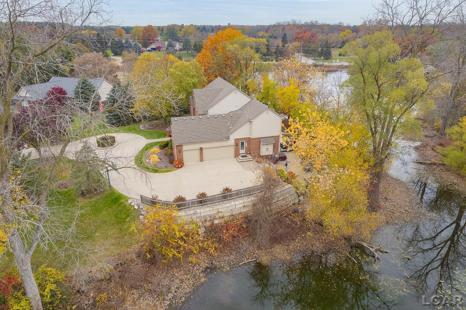 13000 Riviera Court, South Lyon, MI, 48178