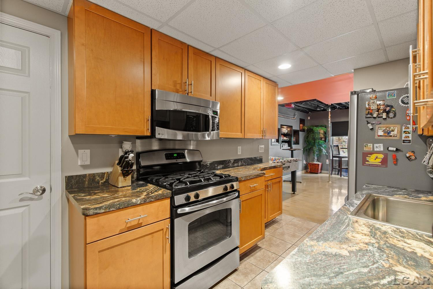 13000 Riviera Court, South Lyon, MI, 48178