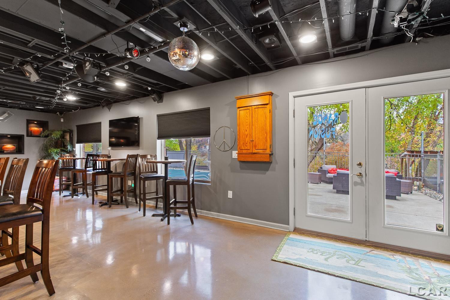 13000 Riviera Court, South Lyon, MI, 48178