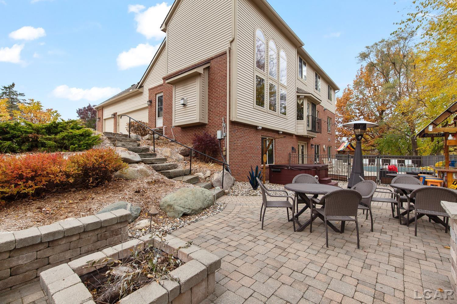 13000 Riviera Court, South Lyon, MI, 48178