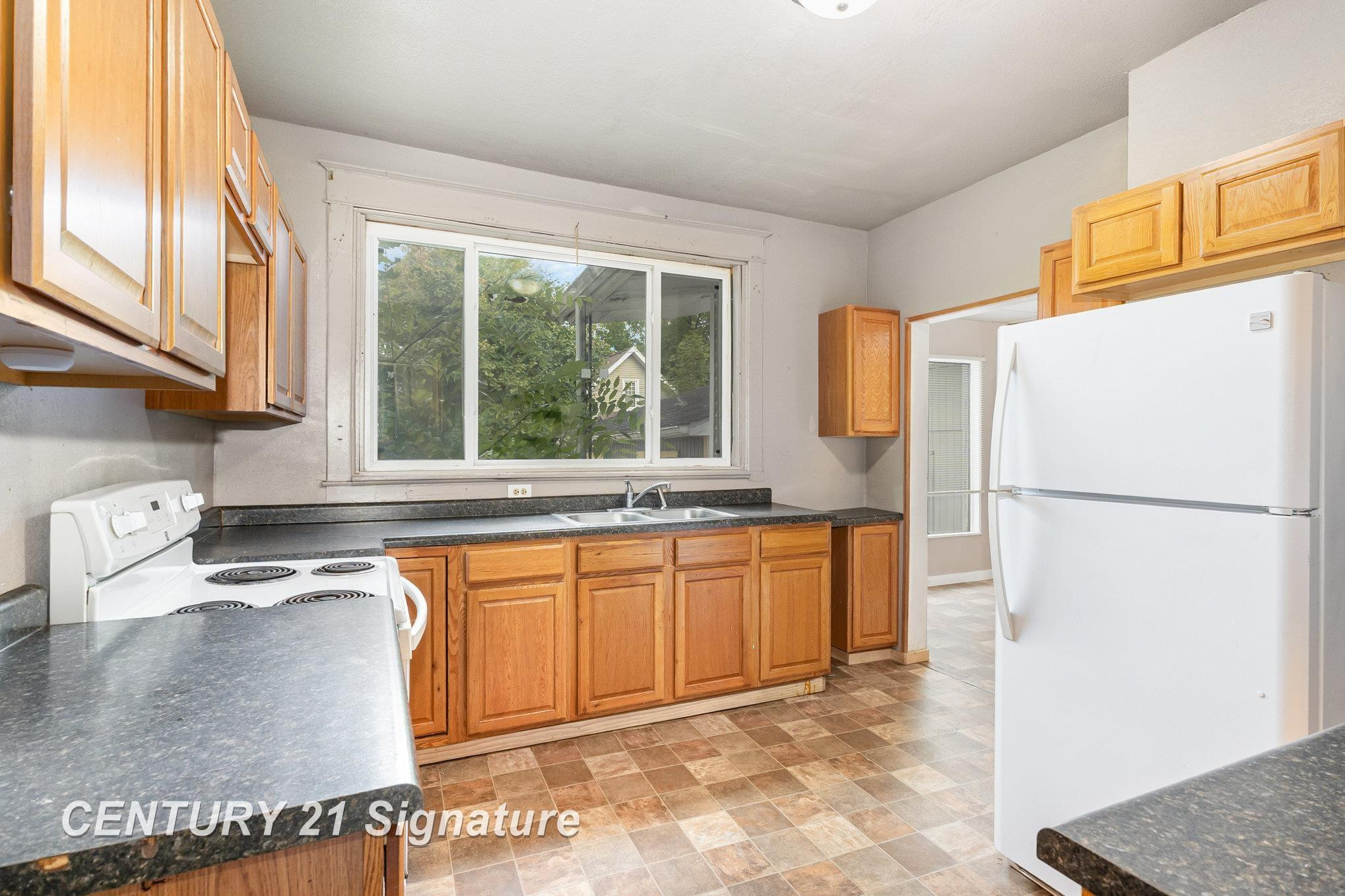805 S Douglas Street, 805 1/2 Douglas, Mount Pleasant, MI 48858 — Photo 6