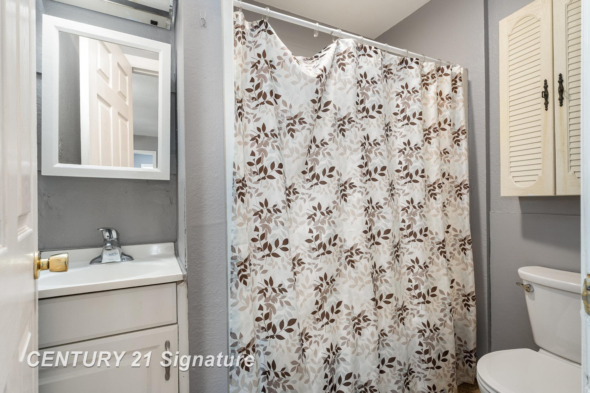 805 S Douglas Street, 805 1/2 Douglas, Mount Pleasant, MI 48858 — Photo 16