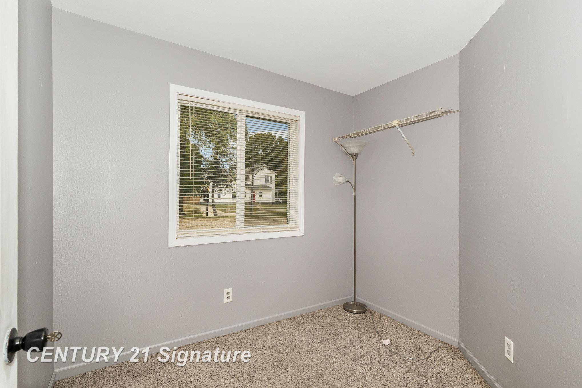 805 S Douglas Street, 805 1/2 Douglas, Mount Pleasant, MI 48858 — Photo 17
