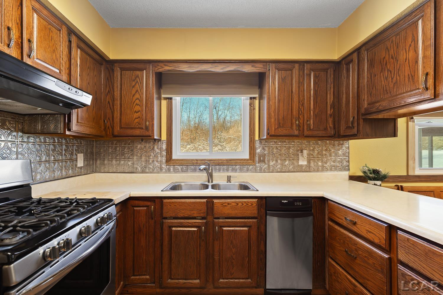 4194 Sauk Trail, Adrian, MI 49221 — Photo 10