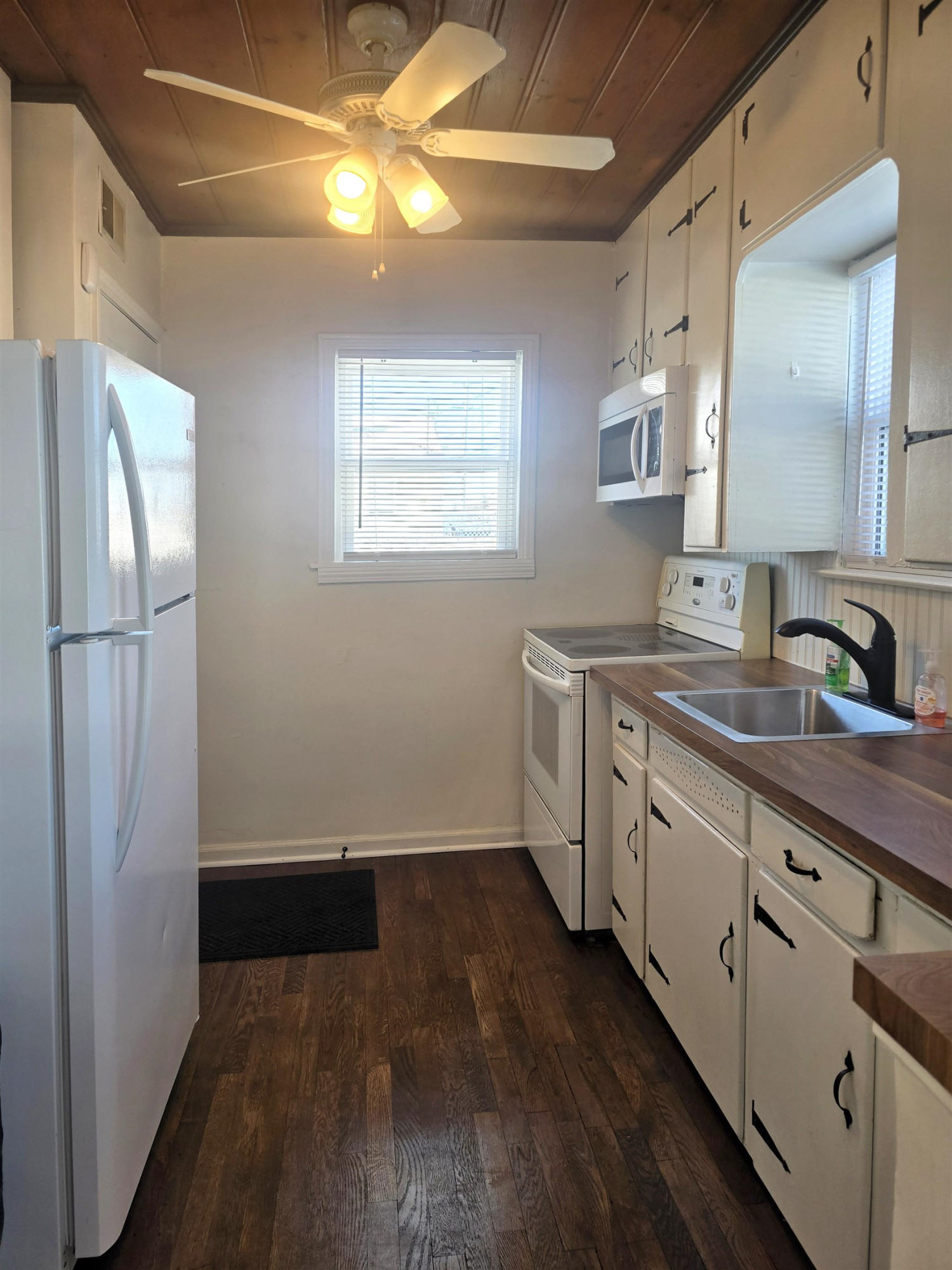 1216 E Hemphill Road, Burton, MI 48529 — Photo 4