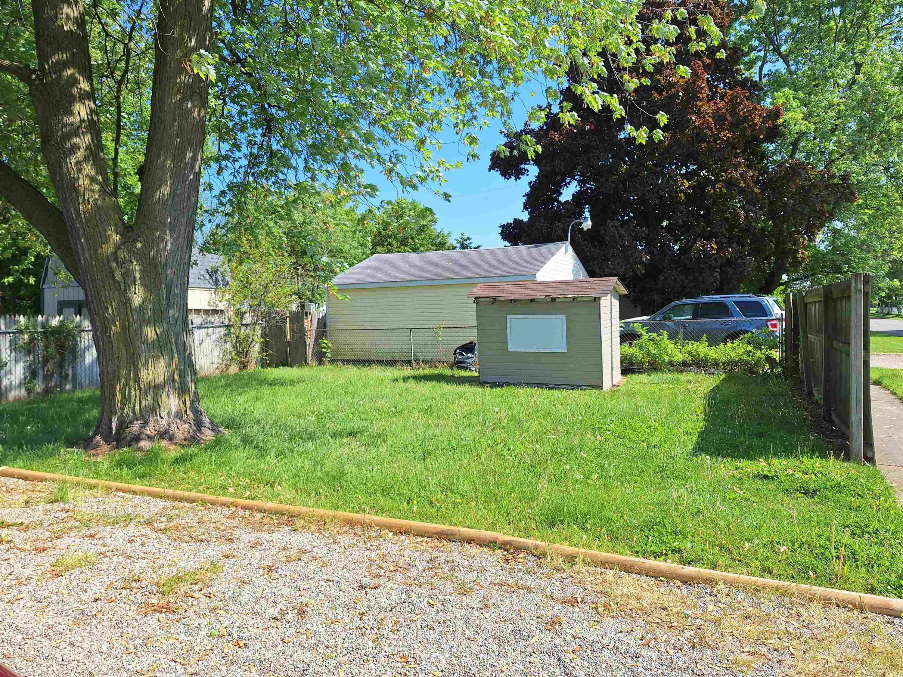 1216 E Hemphill Road, Burton, MI 48529 — Photo 13