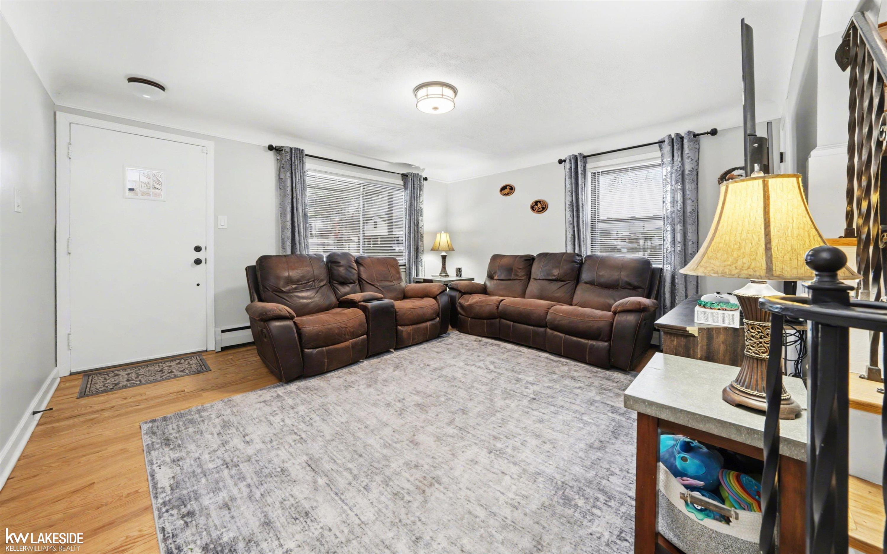 8205 State Park, Center Line, MI 48015 — Photo 4