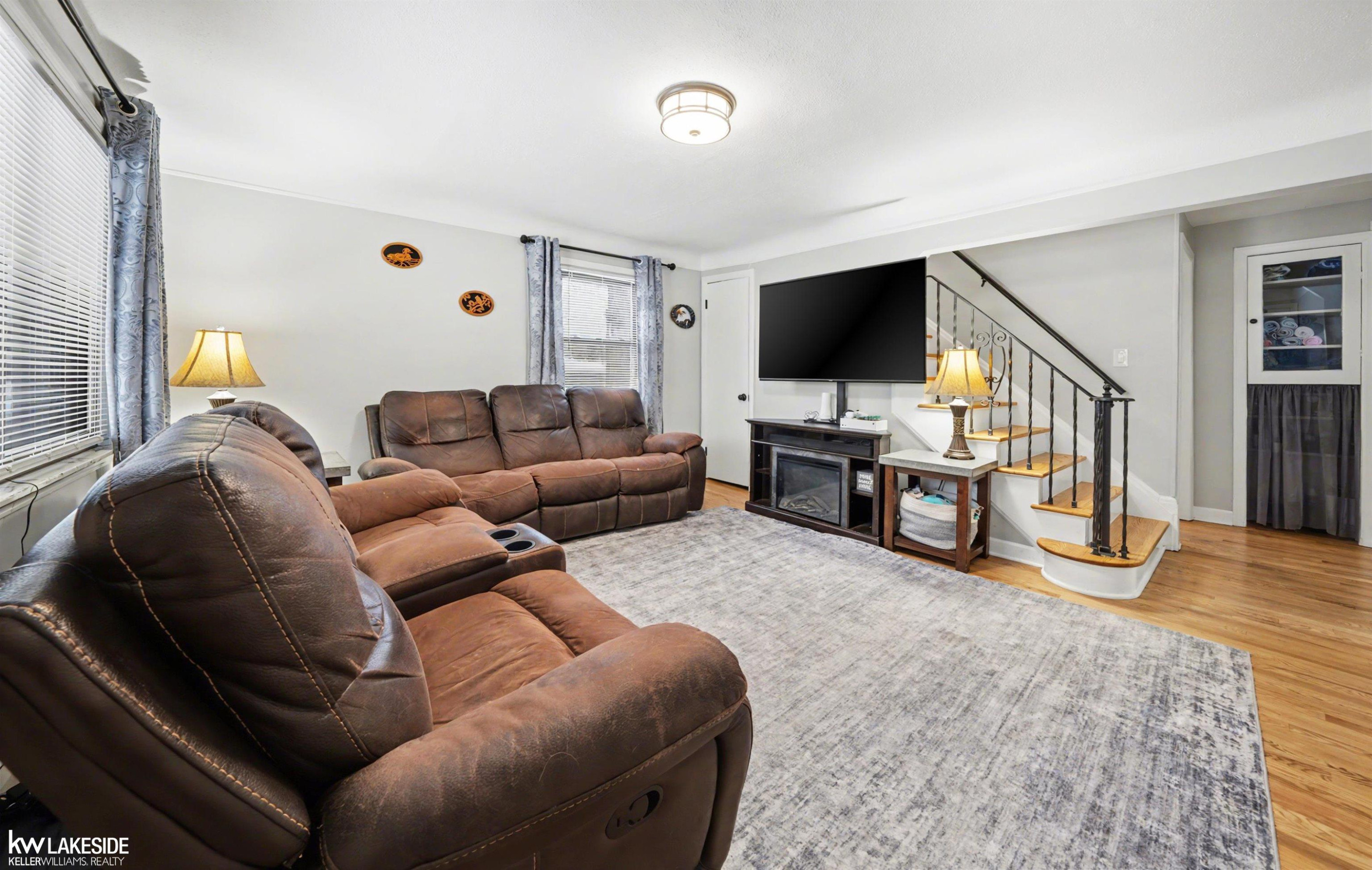 8205 State Park, Center Line, MI 48015 — Photo 5