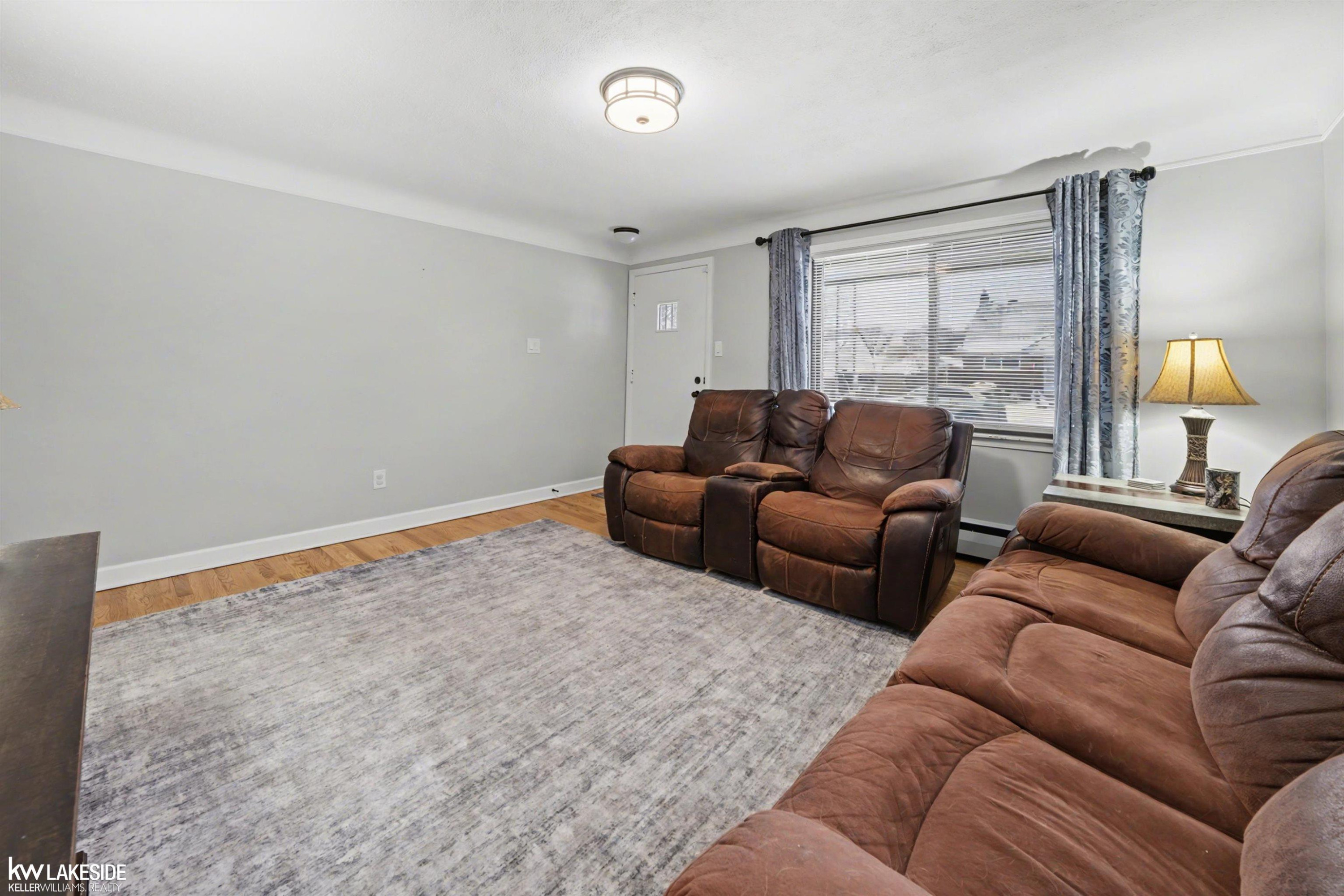 8205 State Park, Center Line, MI 48015 — Photo 6