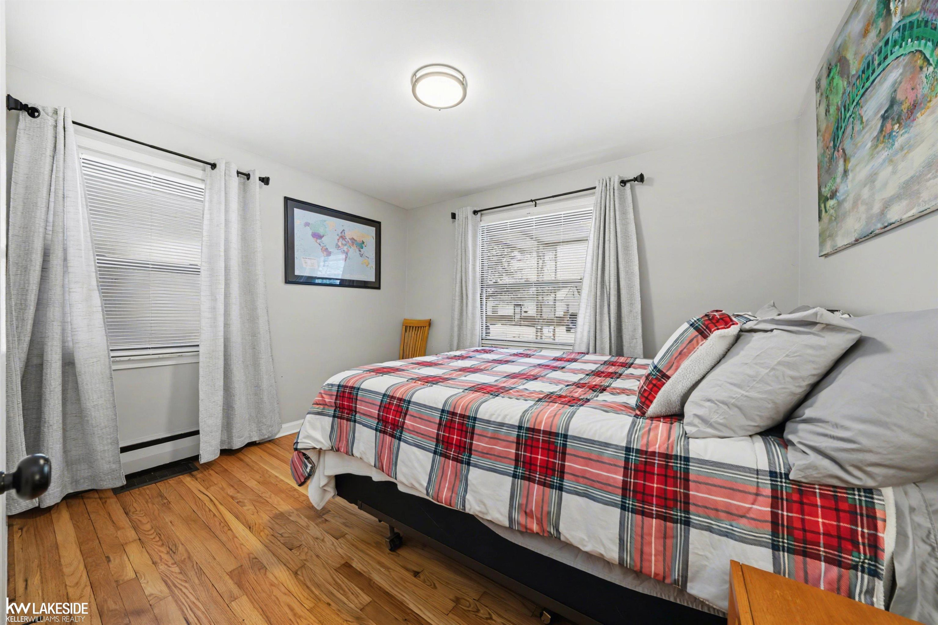 8205 State Park, Center Line, MI 48015 — Photo 7