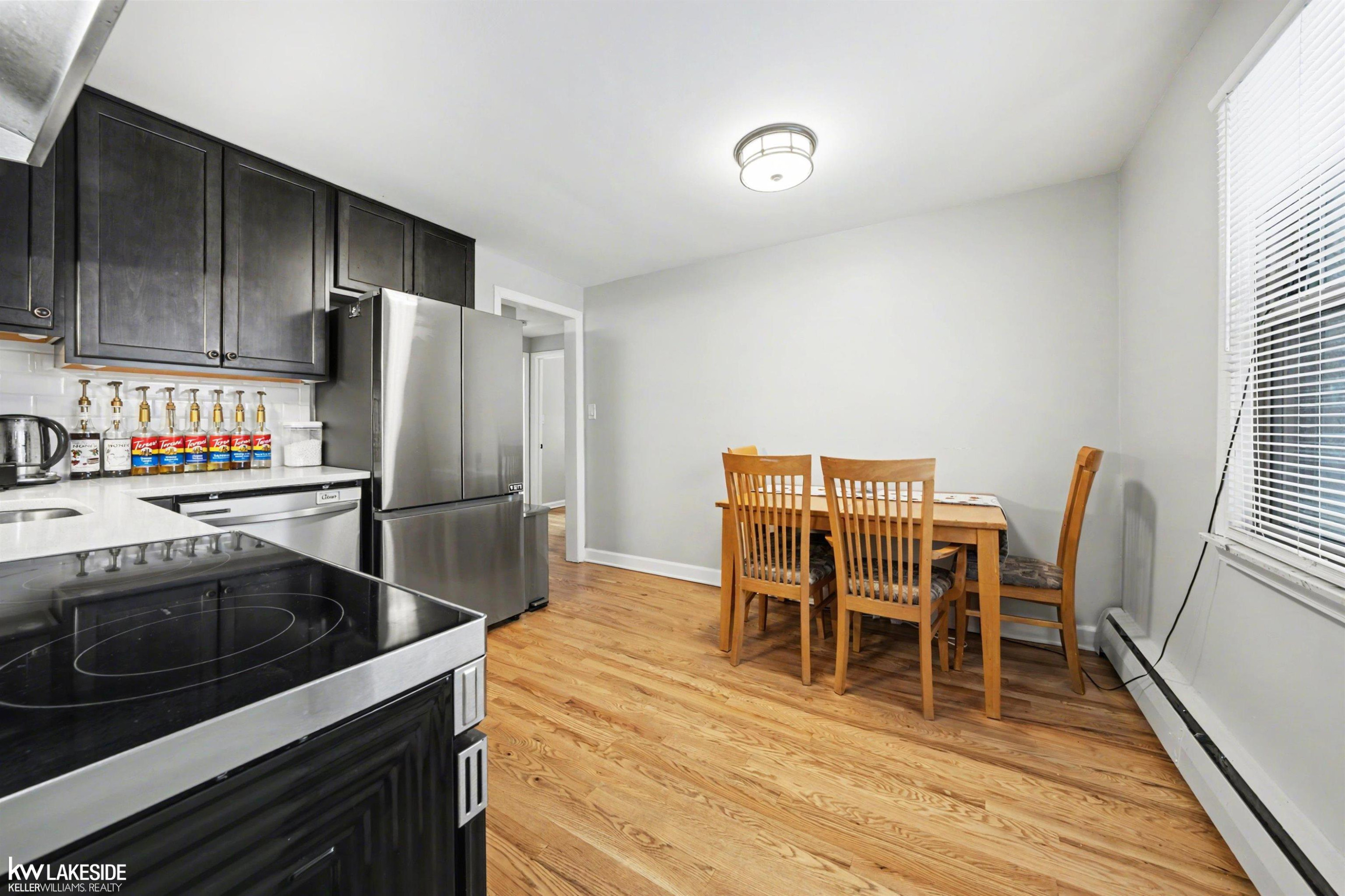 8205 State Park, Center Line, MI 48015 — Photo 13