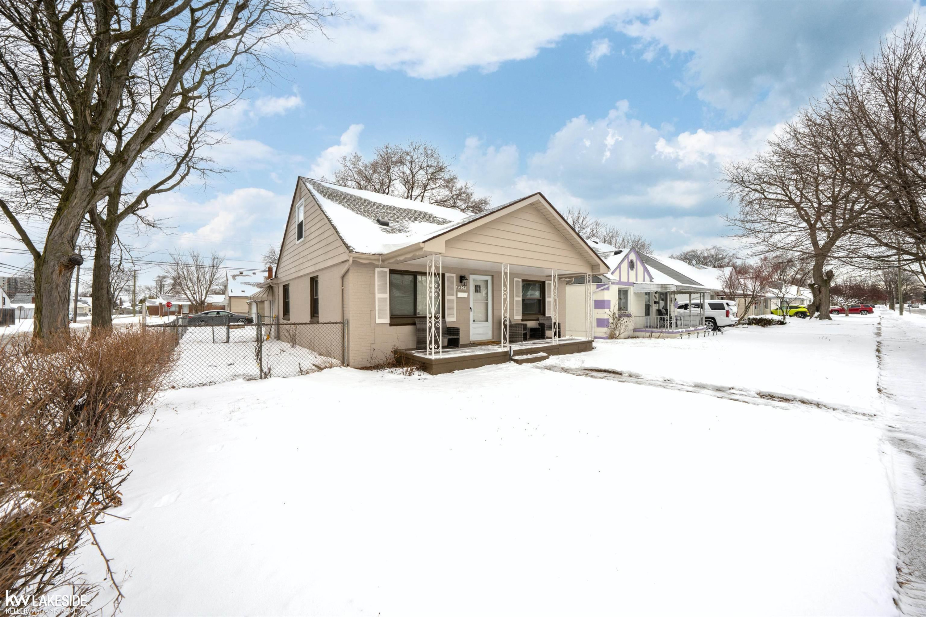8205 State Park, Center Line, MI 48015 — Photo 23