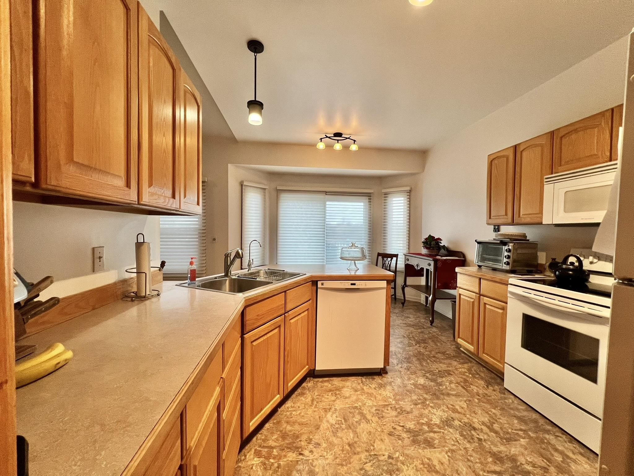 648 S Elba Road, Lapeer, MI 48446 — Photo 2