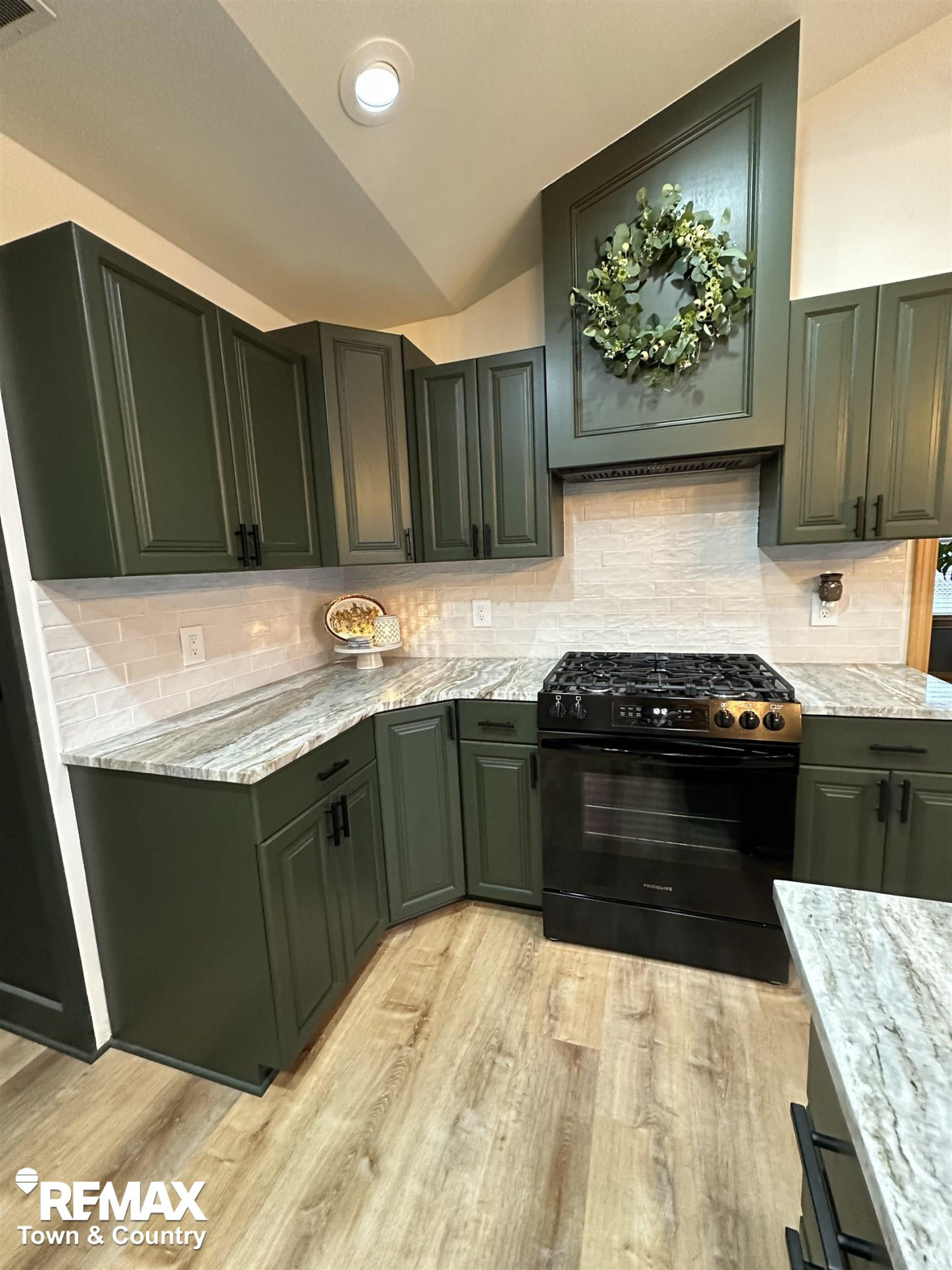 908 Pheasant Run, Gladwin, MI 48624 — Photo 14