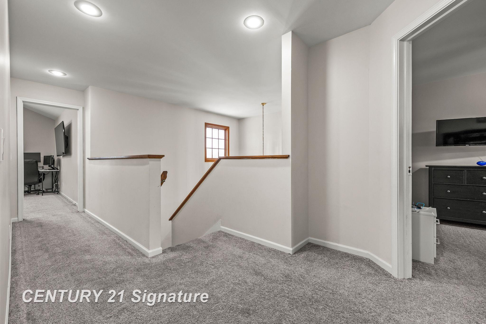 8044 Creston Drive, Freeland, MI 48623 — Photo 24
