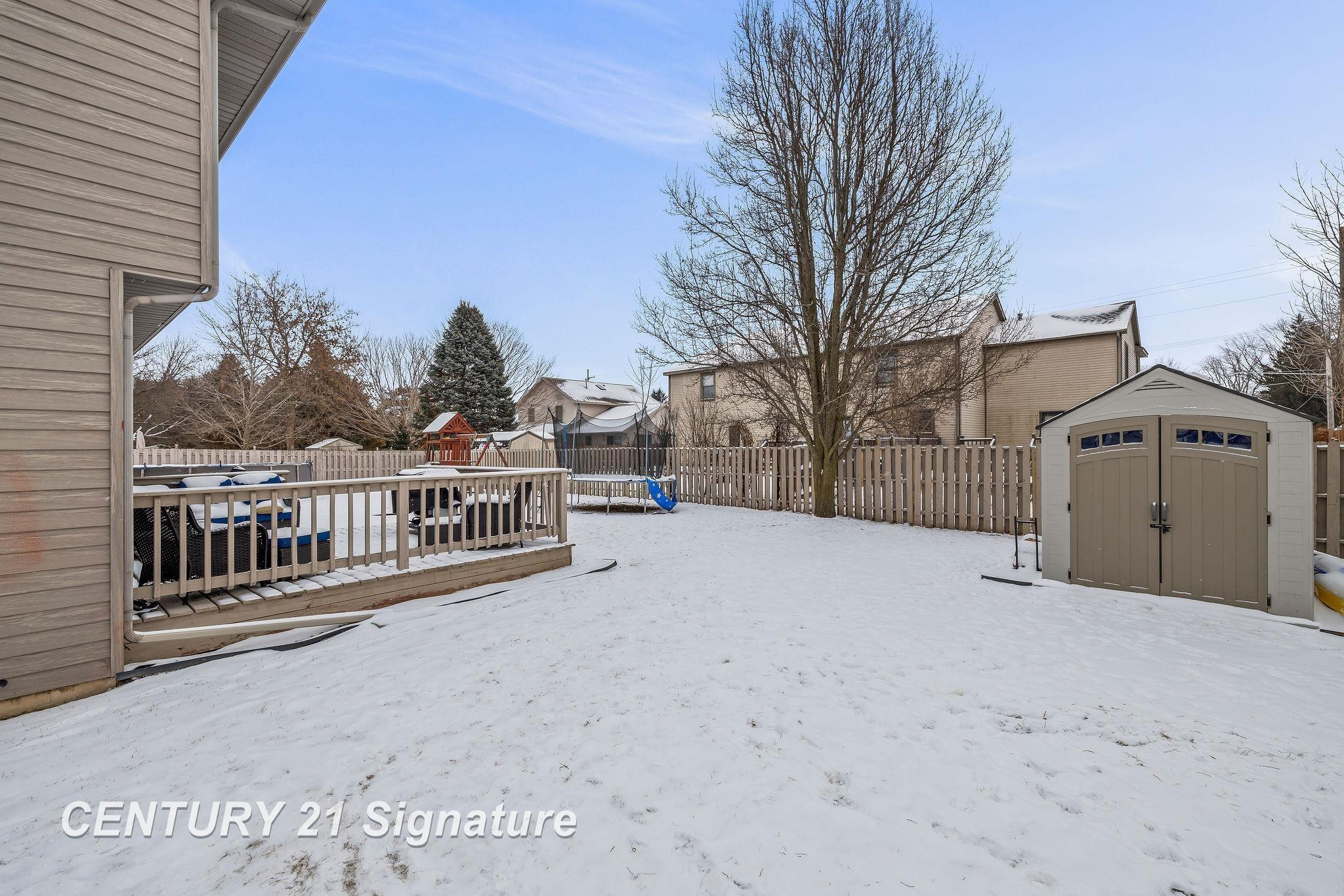 8044 Creston Drive, Freeland, MI 48623 — Photo 37