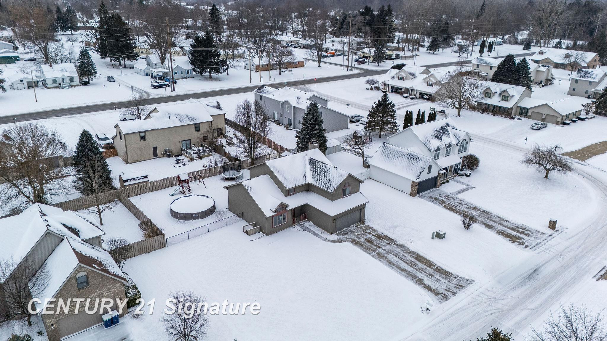 8044 Creston Drive, Freeland, MI 48623 — Photo 44