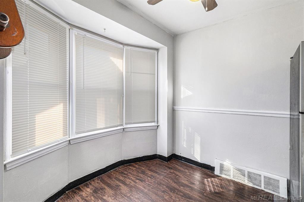 9336 Sussex Street, Detroit, MI 48228 — Photo 10