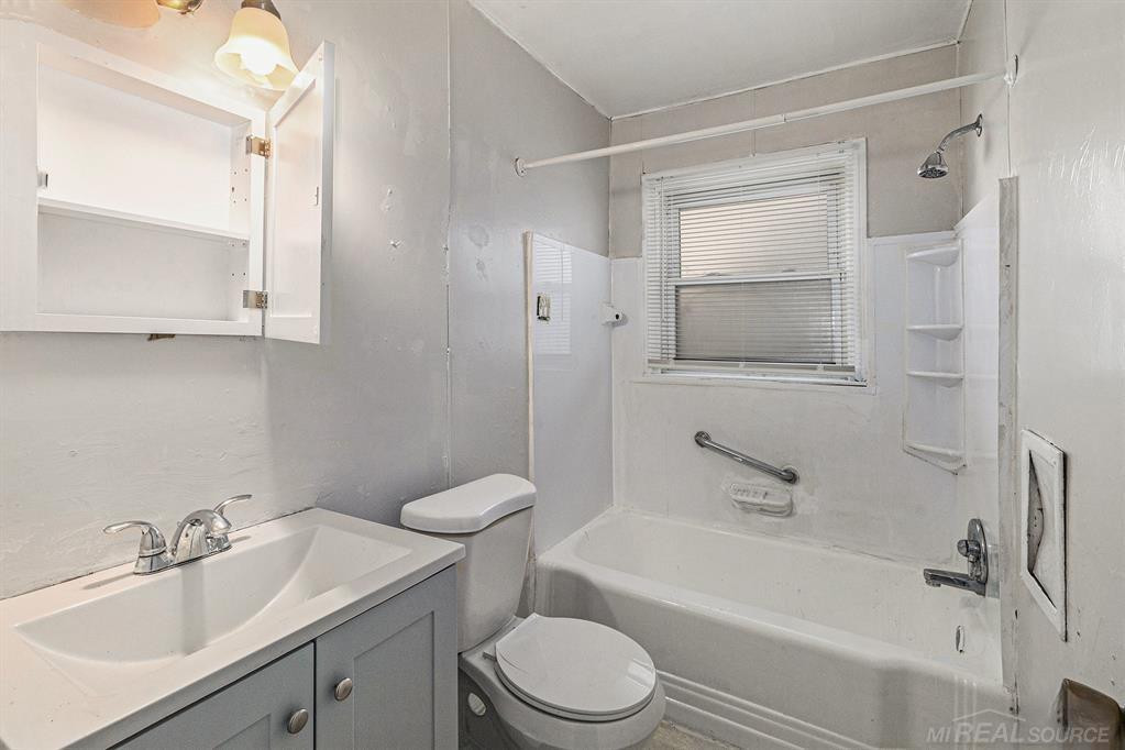 9336 Sussex Street, Detroit, MI 48228 — Photo 13