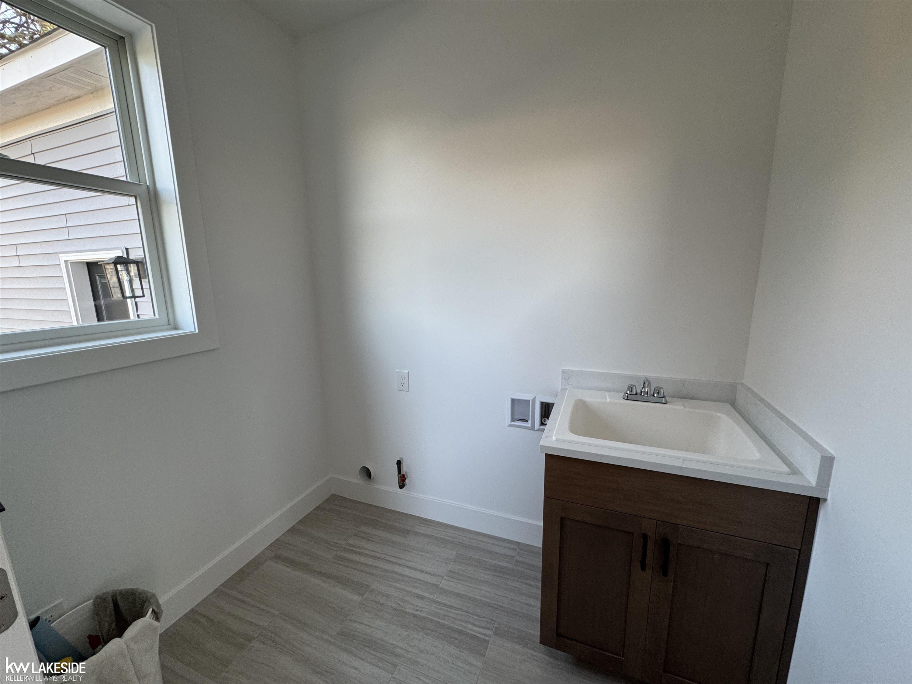 72160 Van Dyke Avenue, MI 48065 — Photo 9