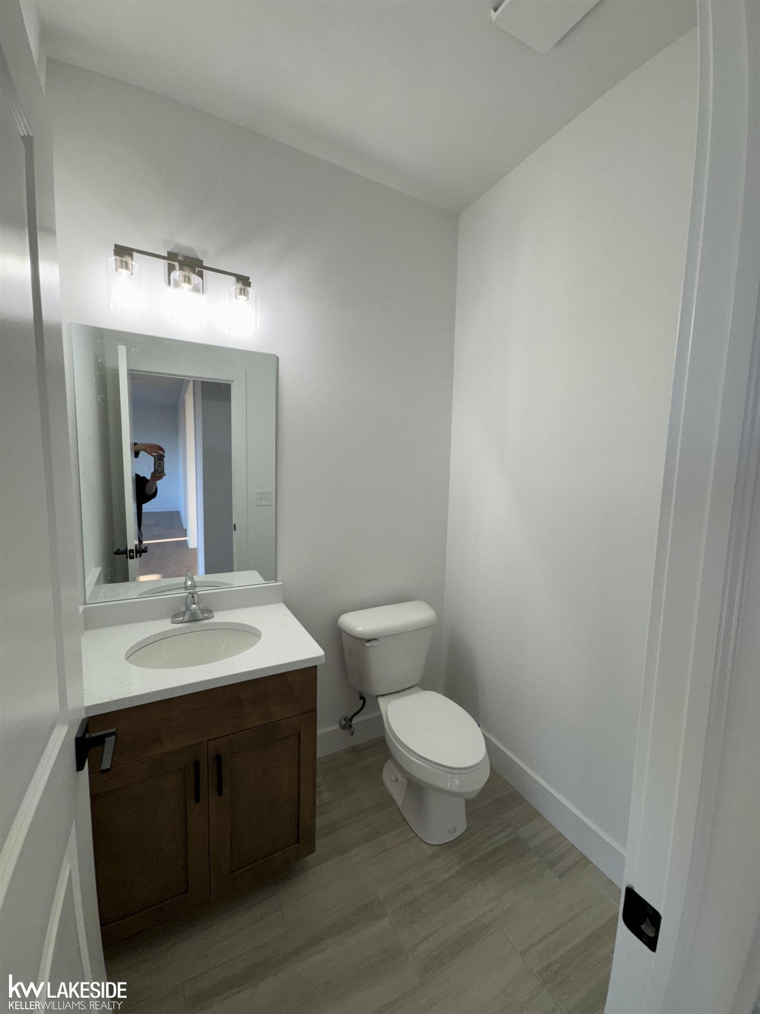 72160 Van Dyke Avenue, MI 48065 — Photo 10