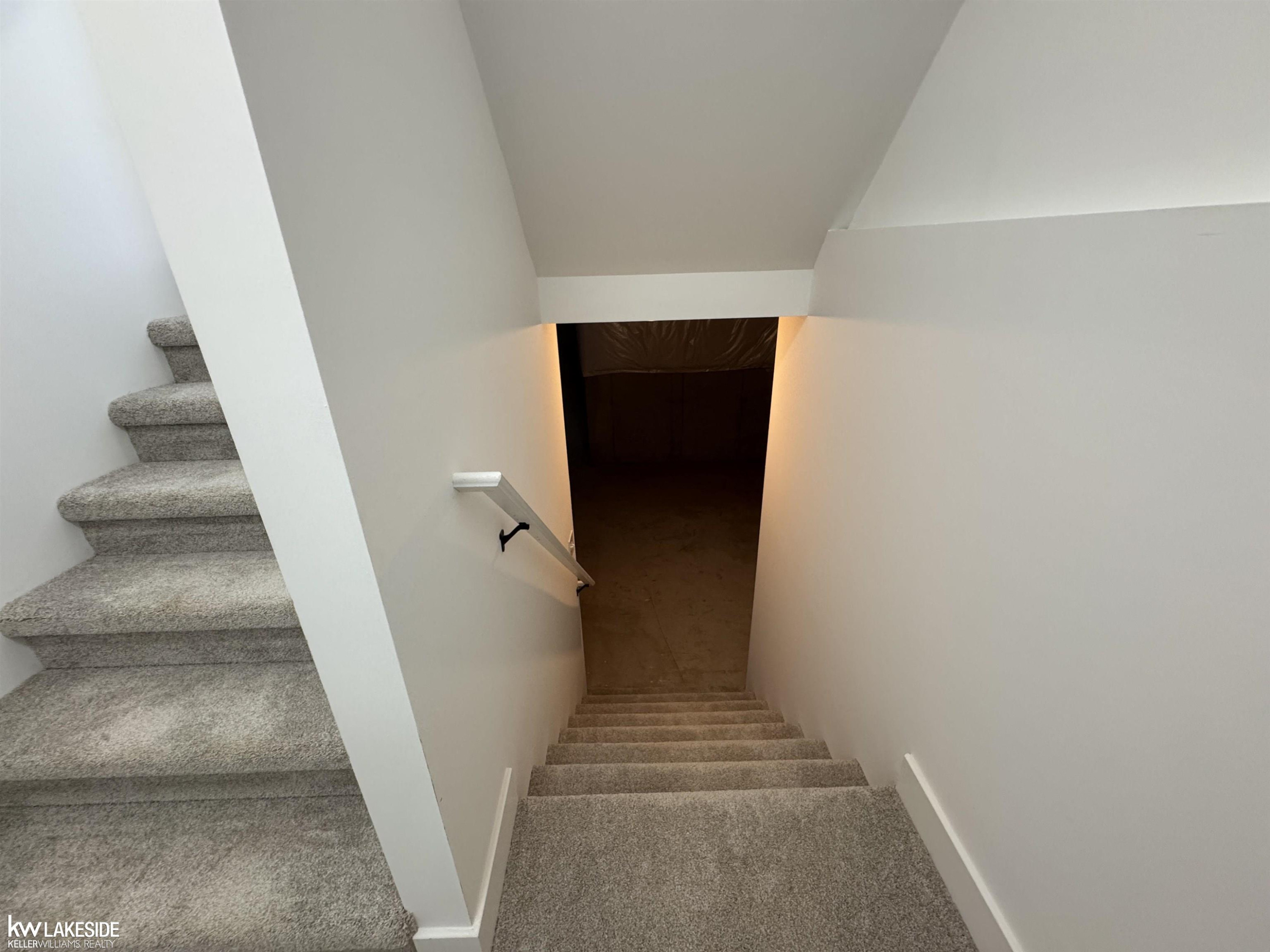 72160 Van Dyke Avenue, MI 48065 — Photo 23