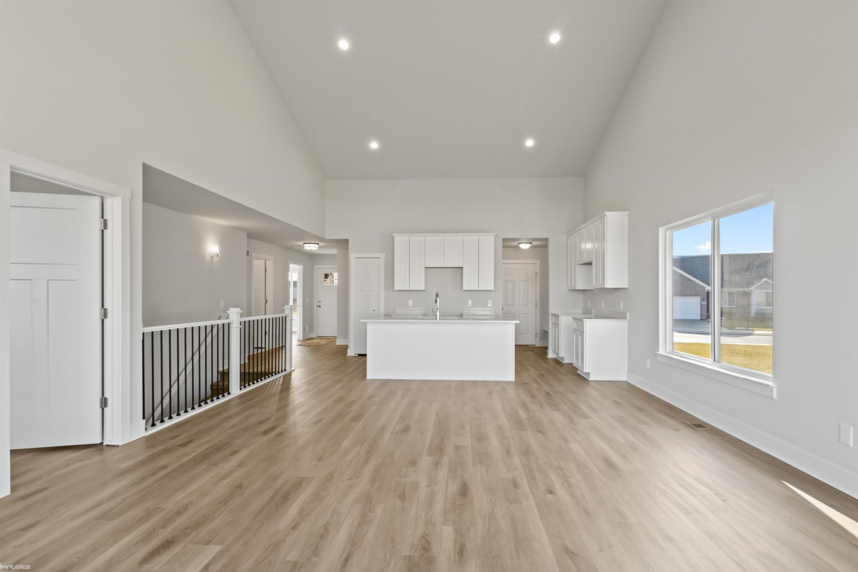 26161 Juliagrove Lane, Unit 48/Building 12, New Baltimore, MI — Photo 9