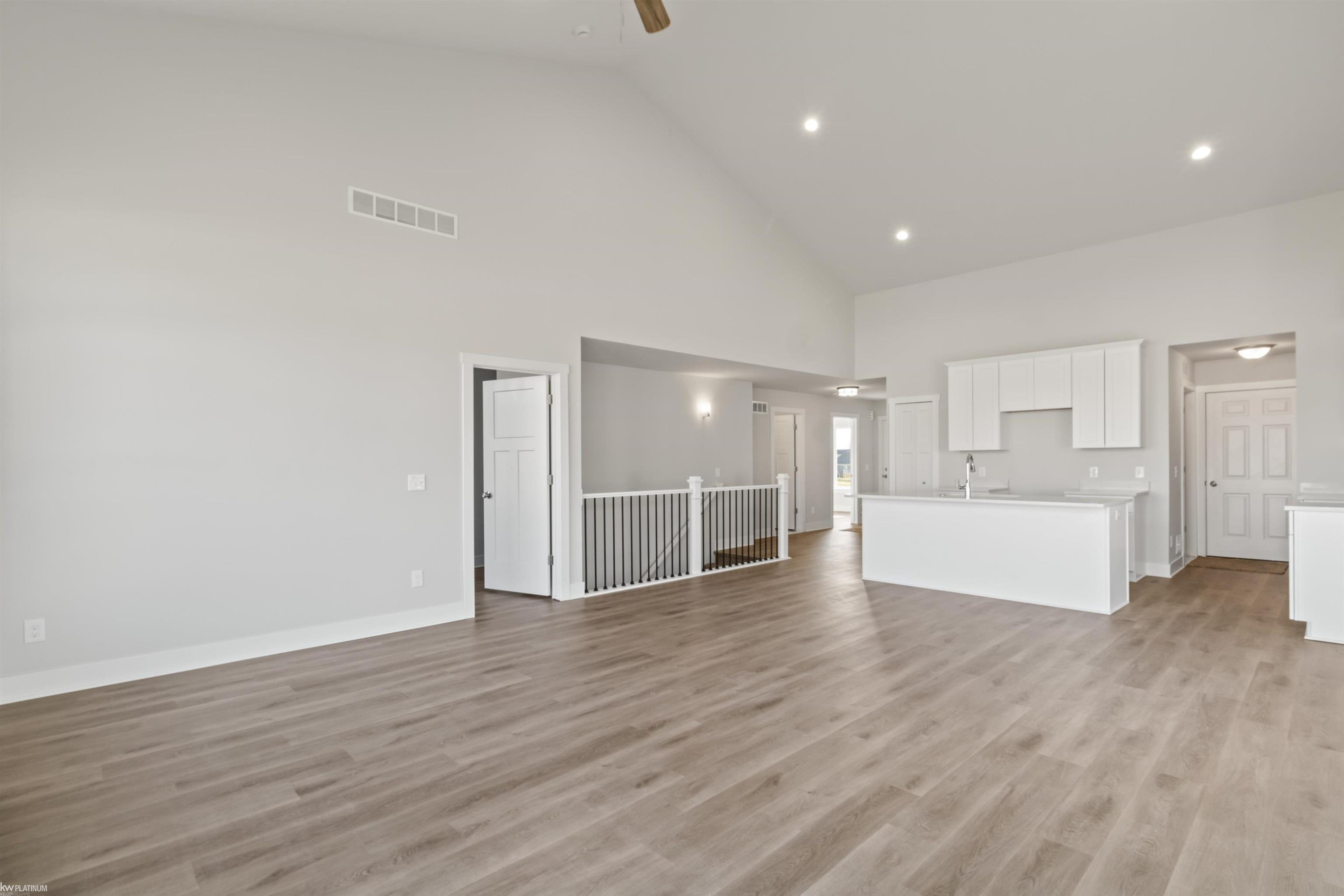 26161 Juliagrove Lane, Unit 48/Building 12, New Baltimore, MI — Photo 10