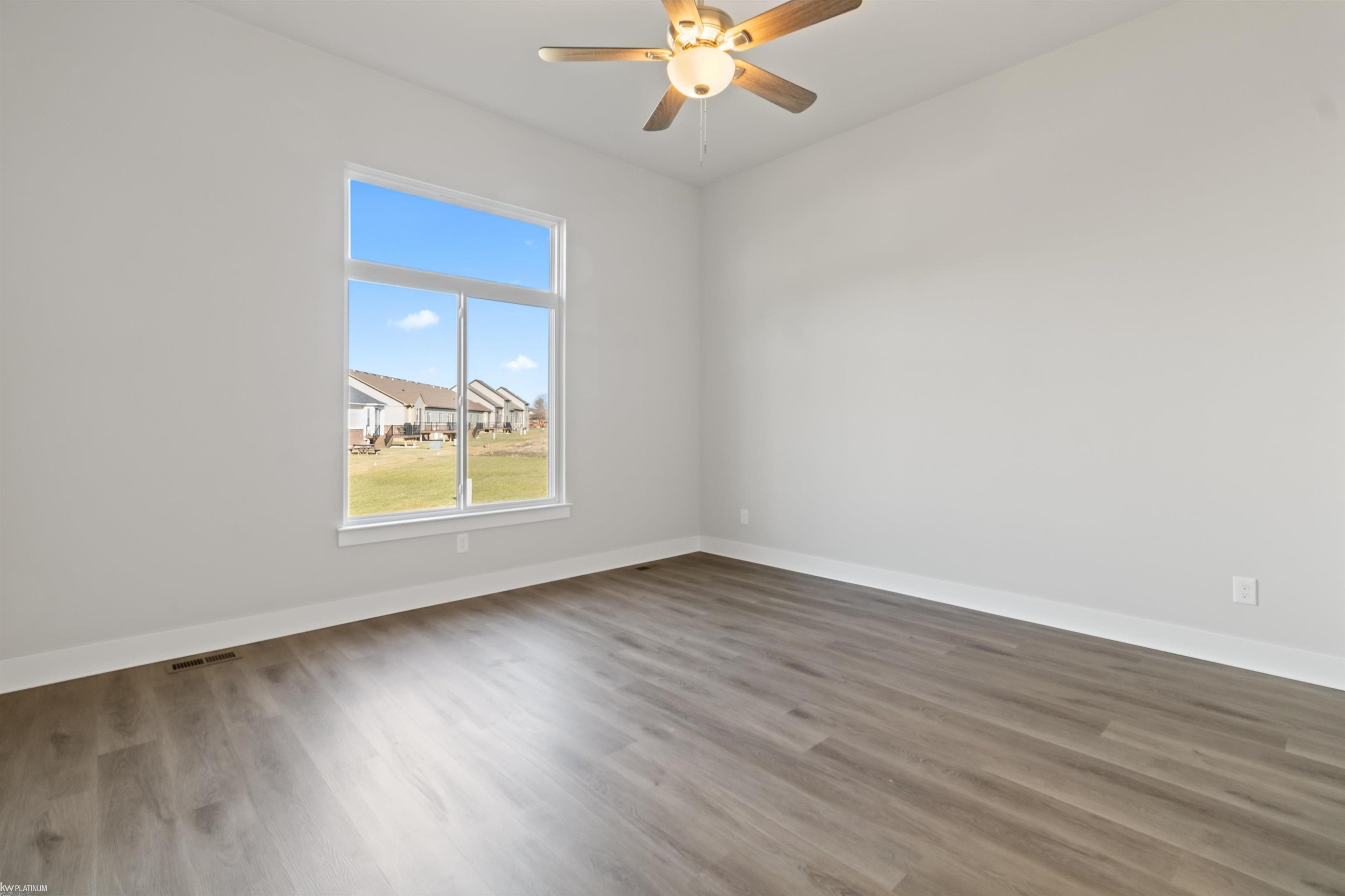 26161 Juliagrove Lane, Unit 48/Building 12, New Baltimore, MI — Photo 15