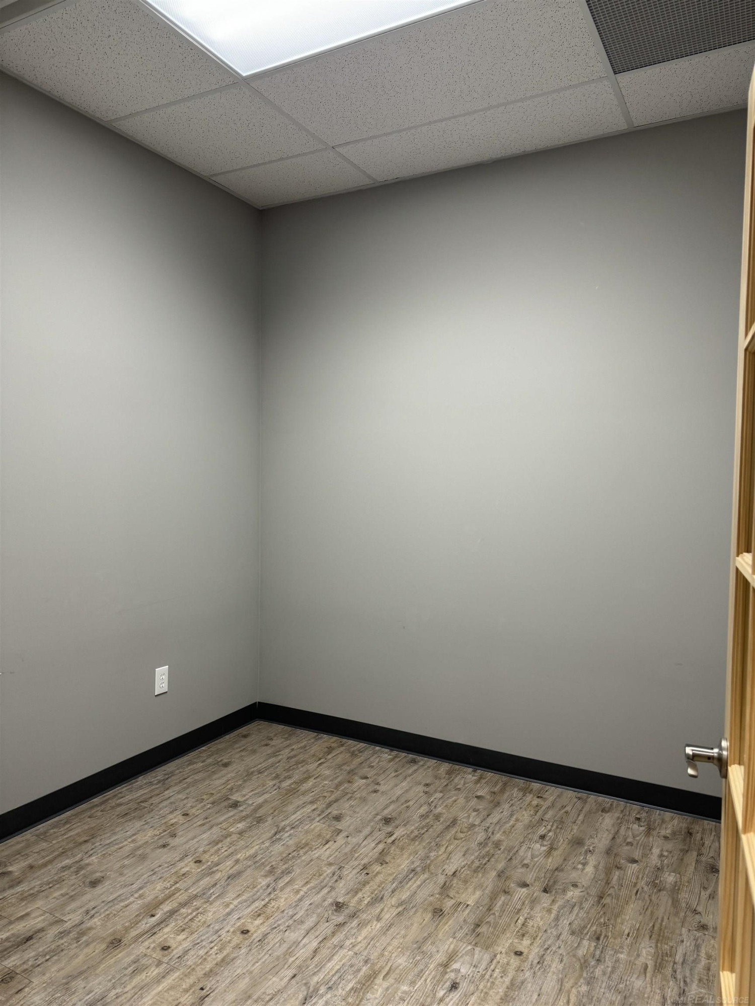 55951 Gratiot Avenue, MI — Photo 20