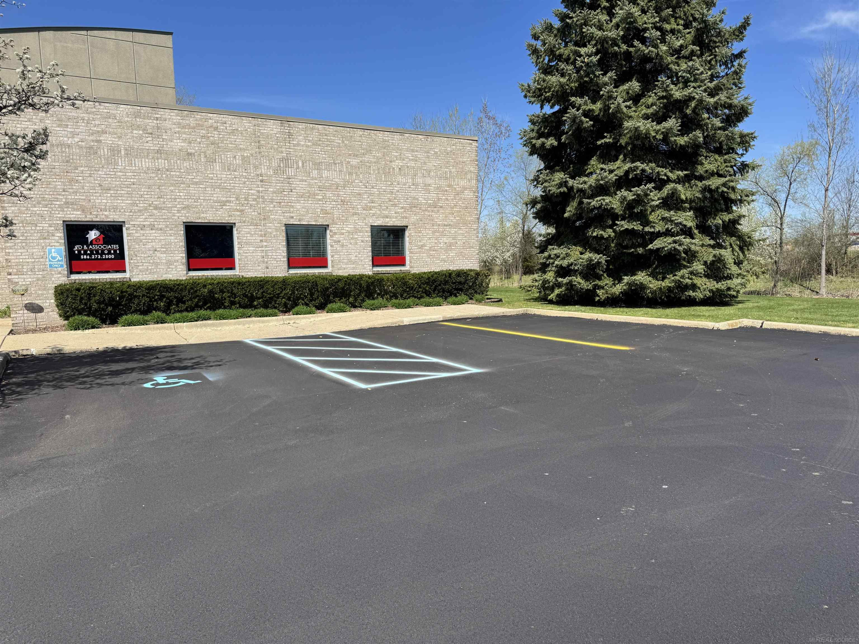 55951 Gratiot Avenue, MI — Photo 37