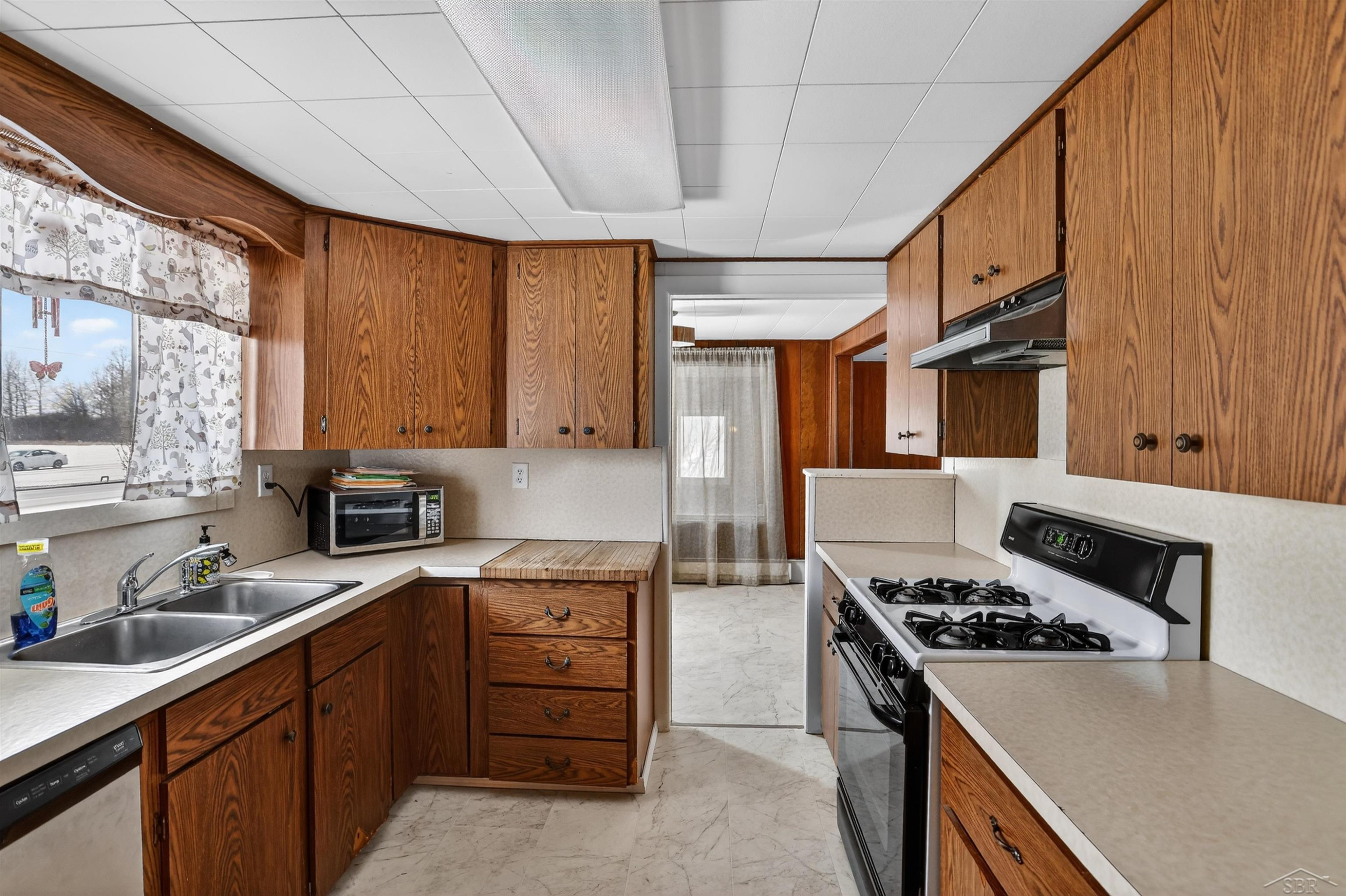 6530 Davis Road, Saginaw, MI 48604 — Photo 12